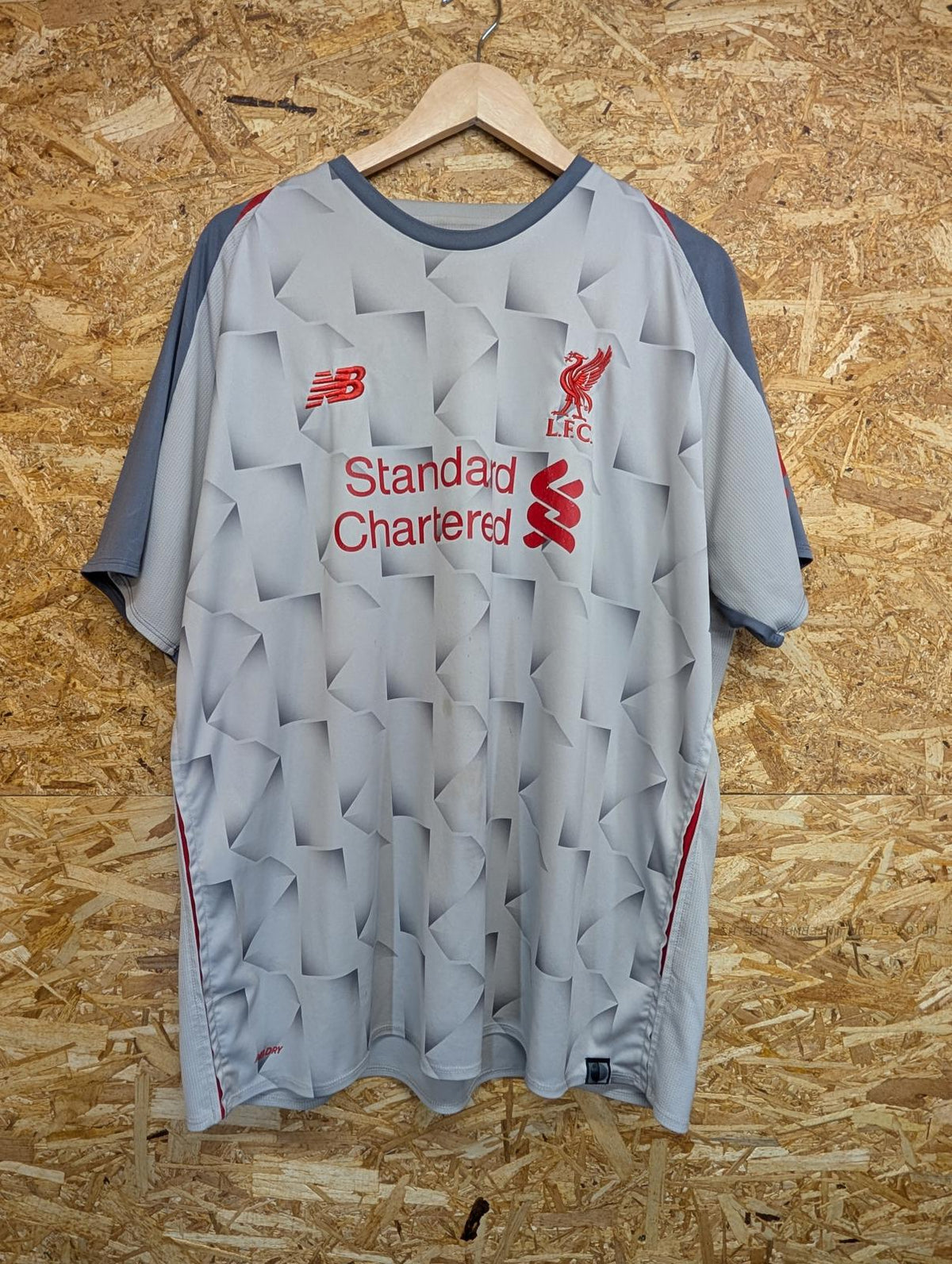 Liverpool New Balance Third Shirt 18-19 Men XXL Grey Red Standard Chartered