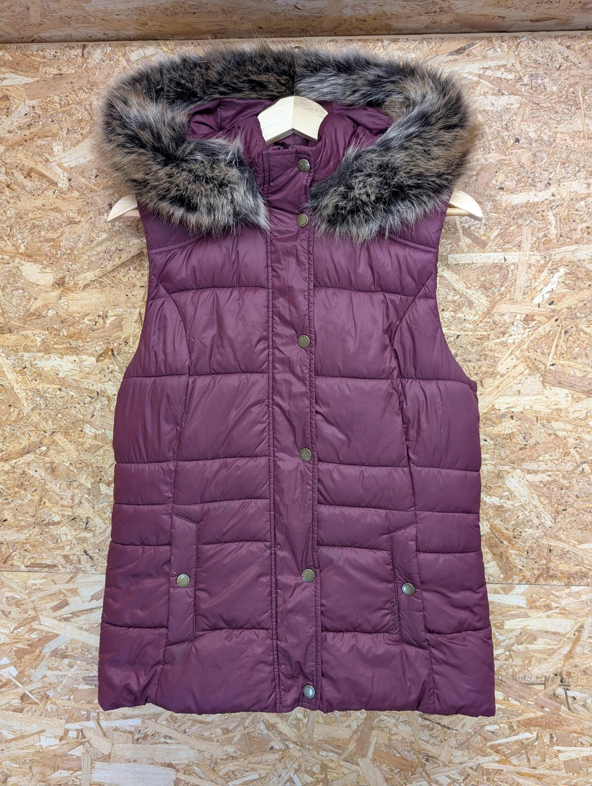 Barbour Ullswater Gilet UK 10 Women Burgundy Hooded Fibredown Padded Vest Quilt