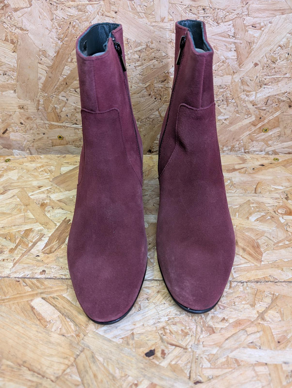 DP James Cadogan Boots Size 6 UK 40 EU Burgundy Suede Cuban Heel Zip Up Side