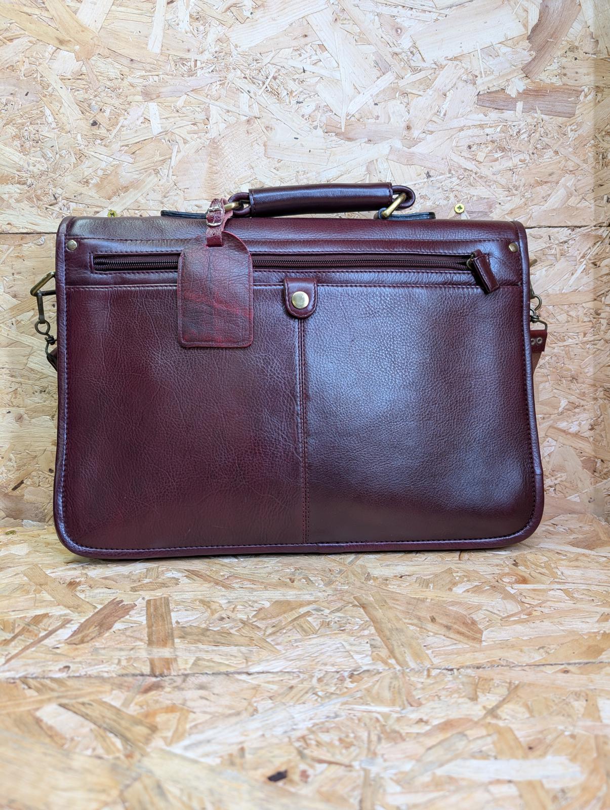 Quality Leather Burgundy 16 " Messenger Bag Medium Briefcase Satchel Book Strap