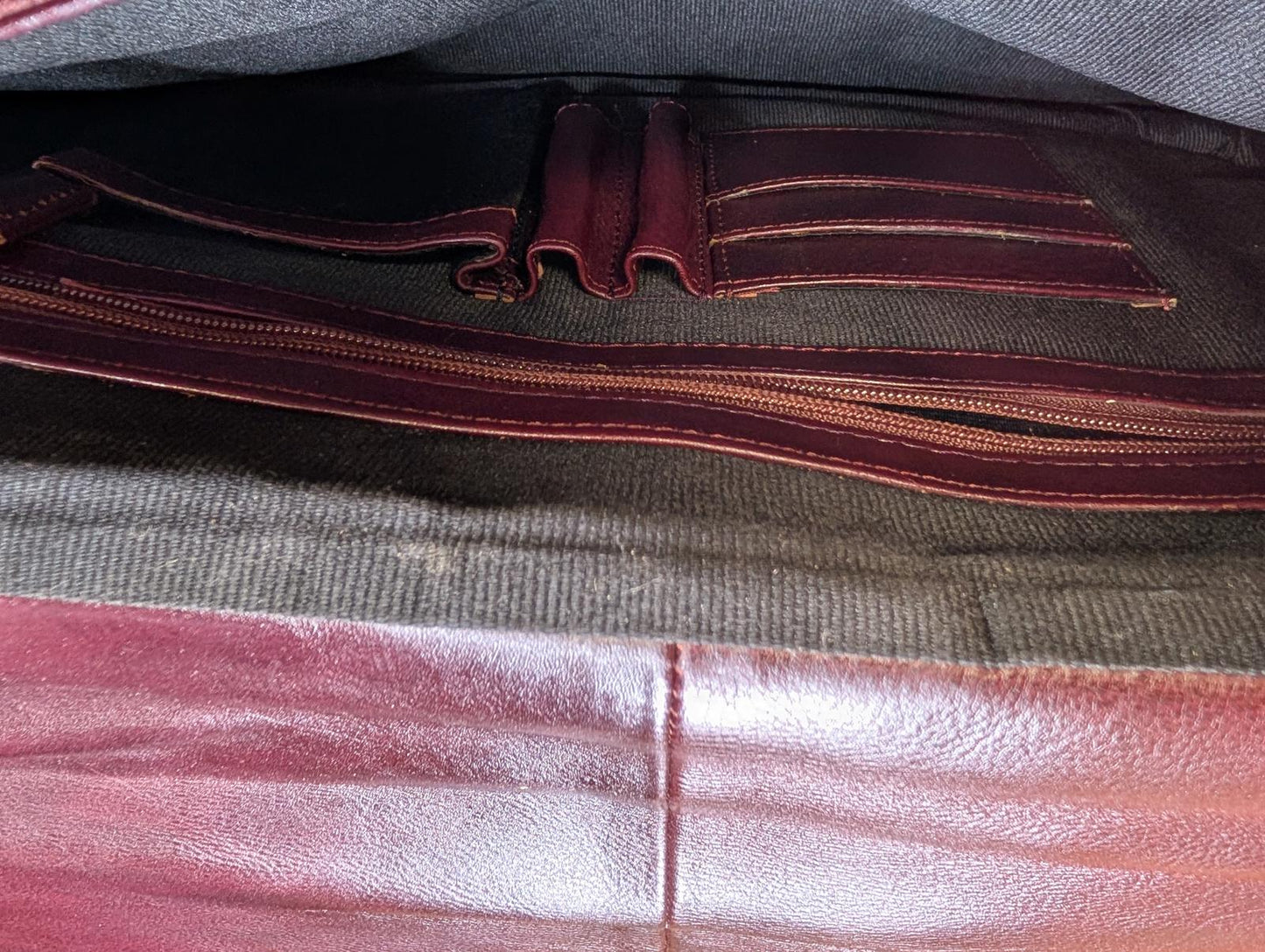 Quality Leather Burgundy 16 " Messenger Bag Medium Briefcase Satchel Book Strap