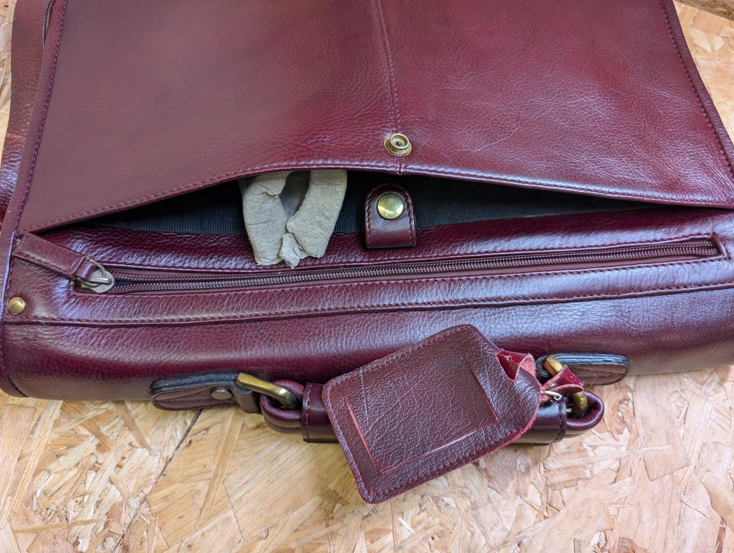 Quality Leather Burgundy 16 " Messenger Bag Medium Briefcase Satchel Book Strap