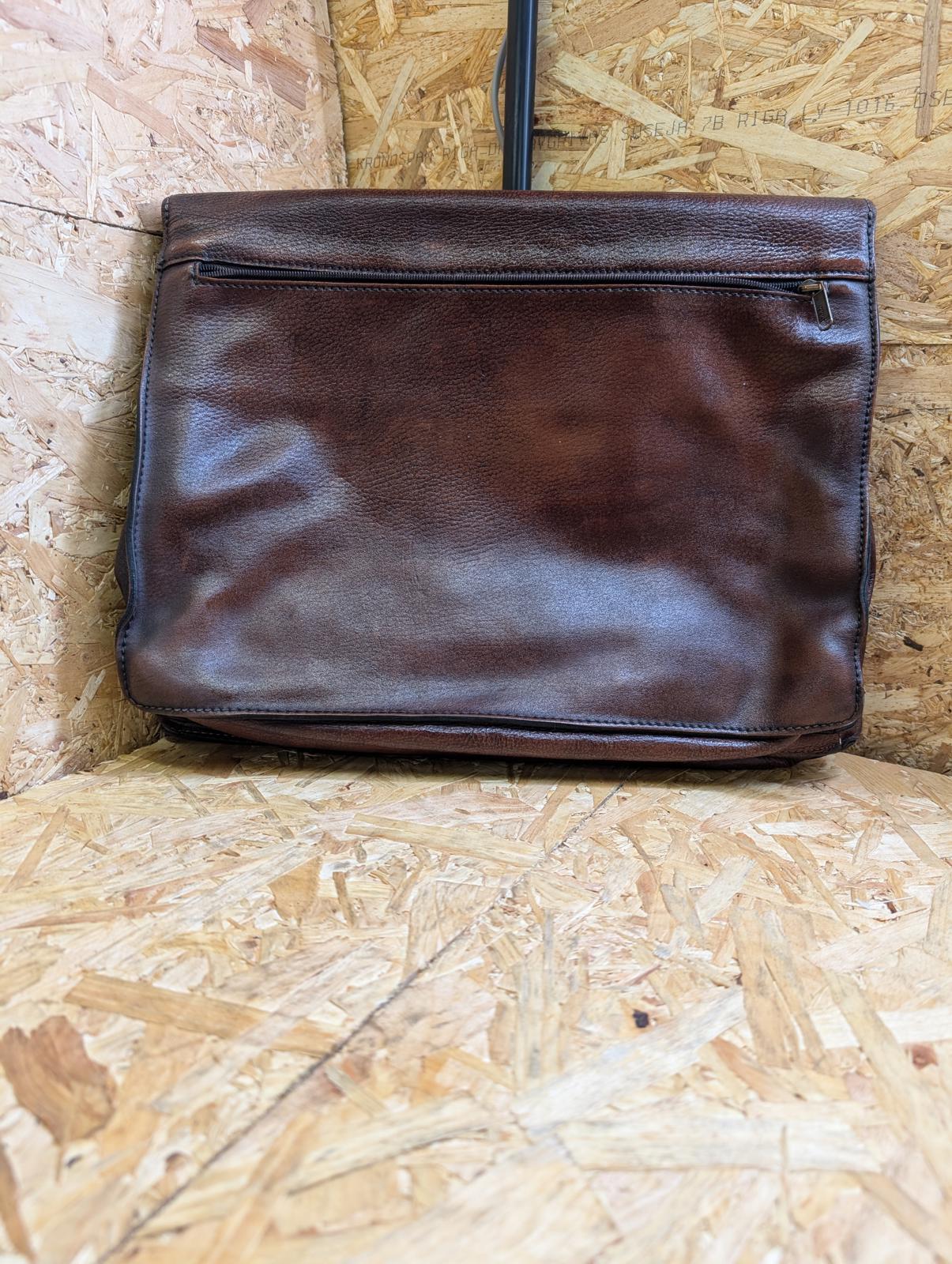 Quality Leather Burgundy 16 " Messenger Bag Medium Briefcase Satchel Book Strap