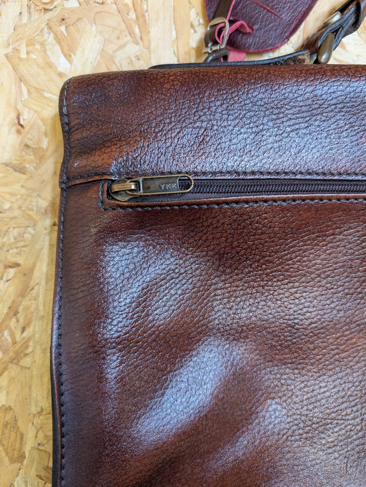 Quality Leather Burgundy 16 " Messenger Bag Medium Briefcase Satchel Book Strap