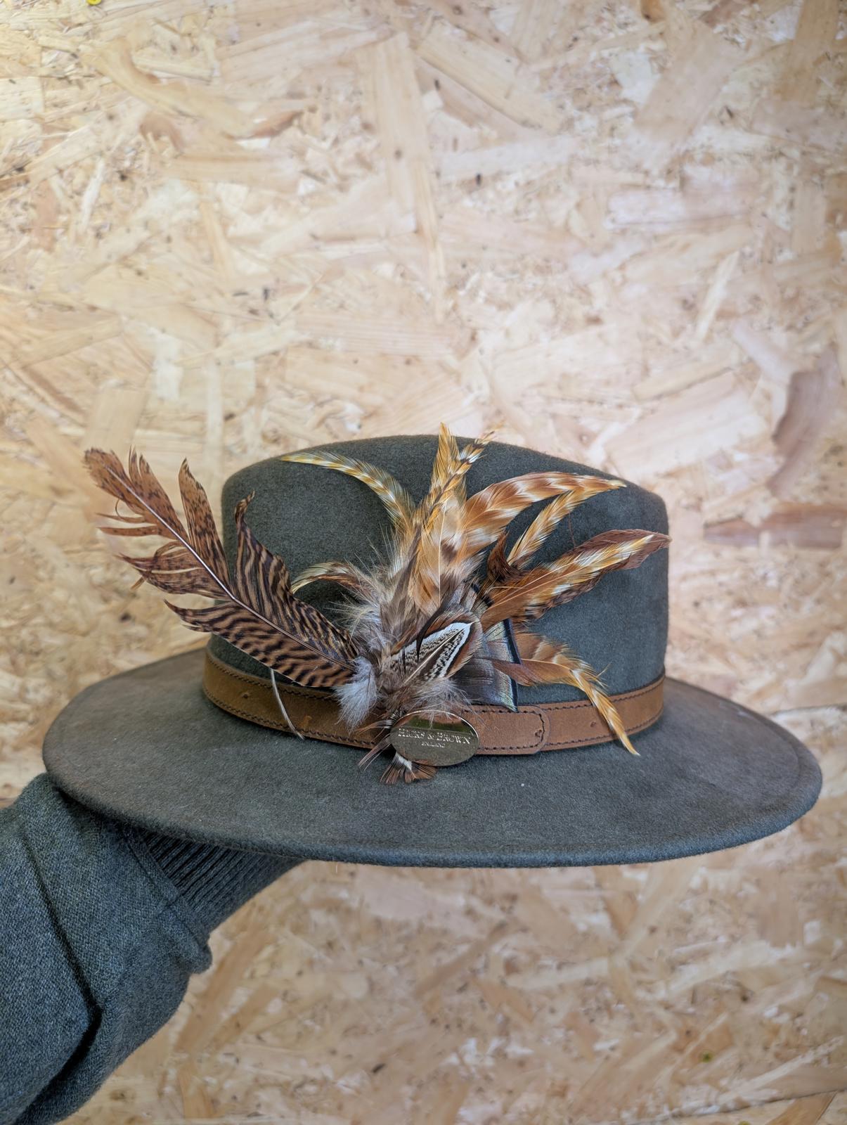 Hicks & Brown Felt Wool Hat Forest Size Medium Khaki Green Feather