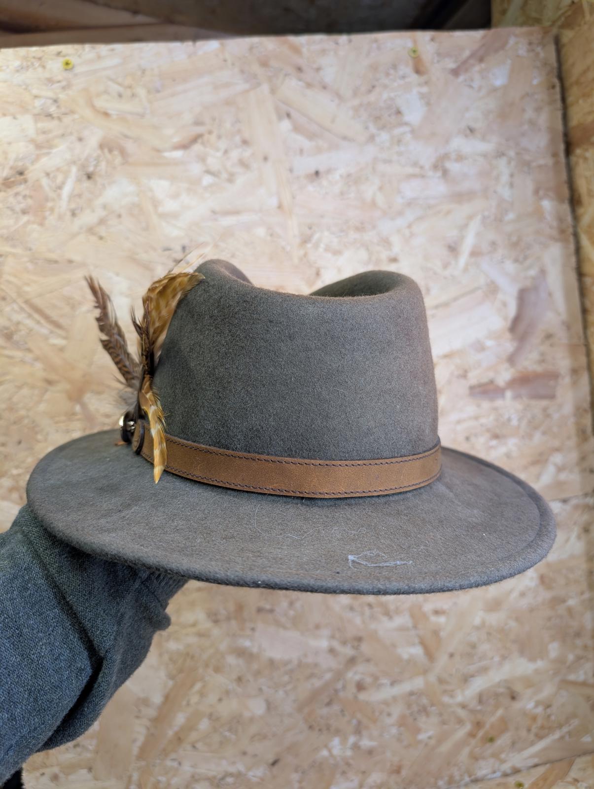 Hicks & Brown Felt Wool Hat Forest Size Medium Khaki Green Feather