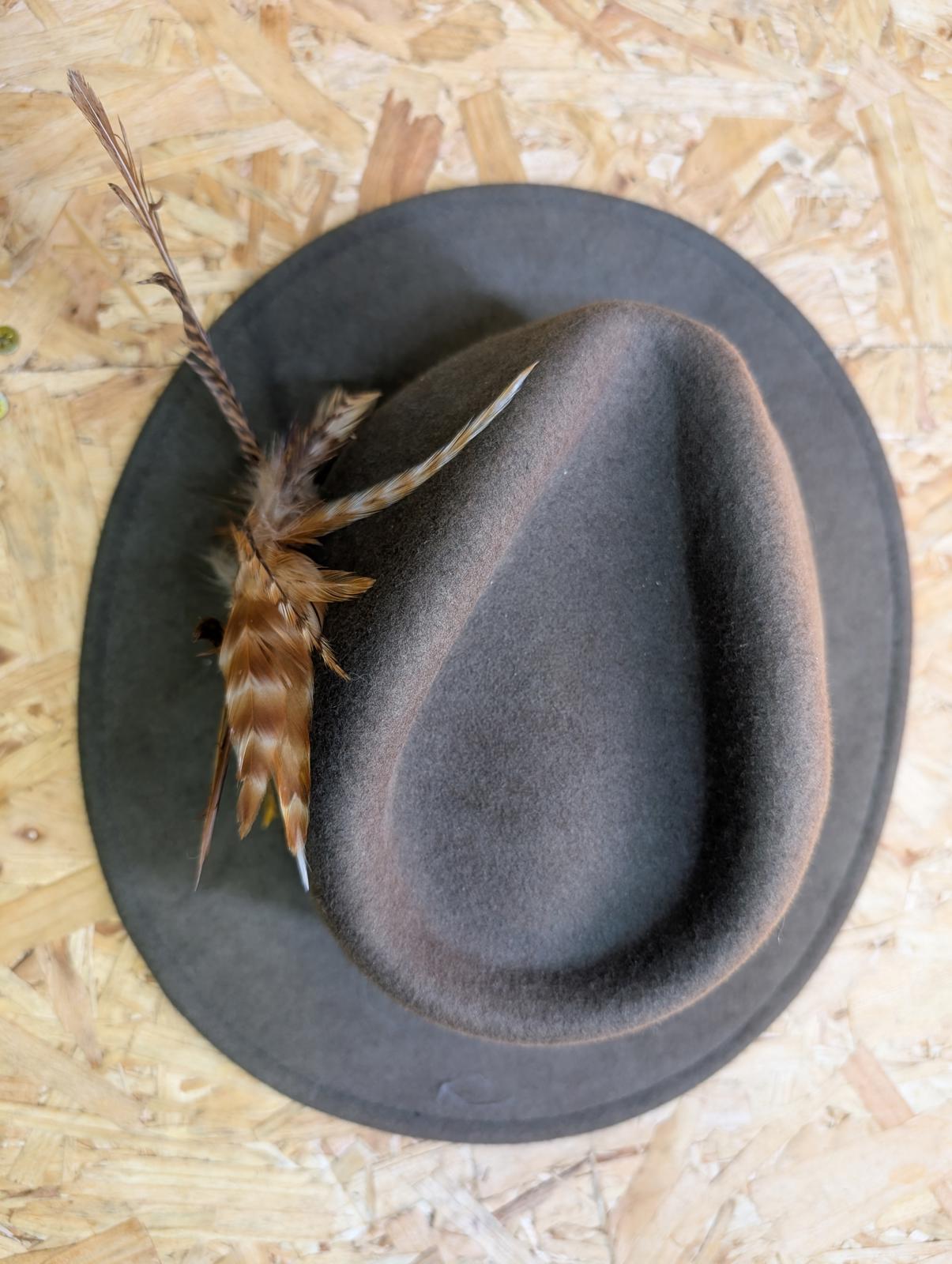 Hicks & Brown Felt Wool Hat Forest Size Medium Khaki Green Feather