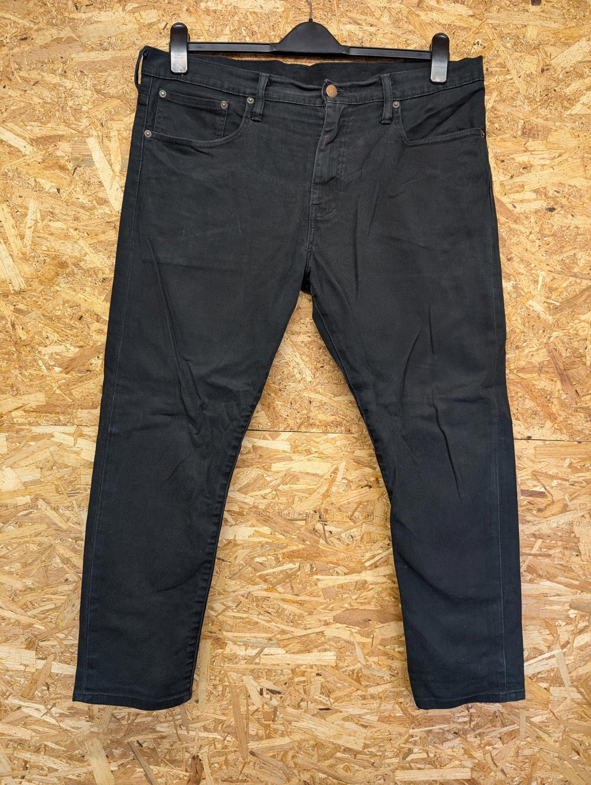 Levis 520 Slim Jeans W34 L32 Men Black Rock Indie Goth Skinny Zip Fly