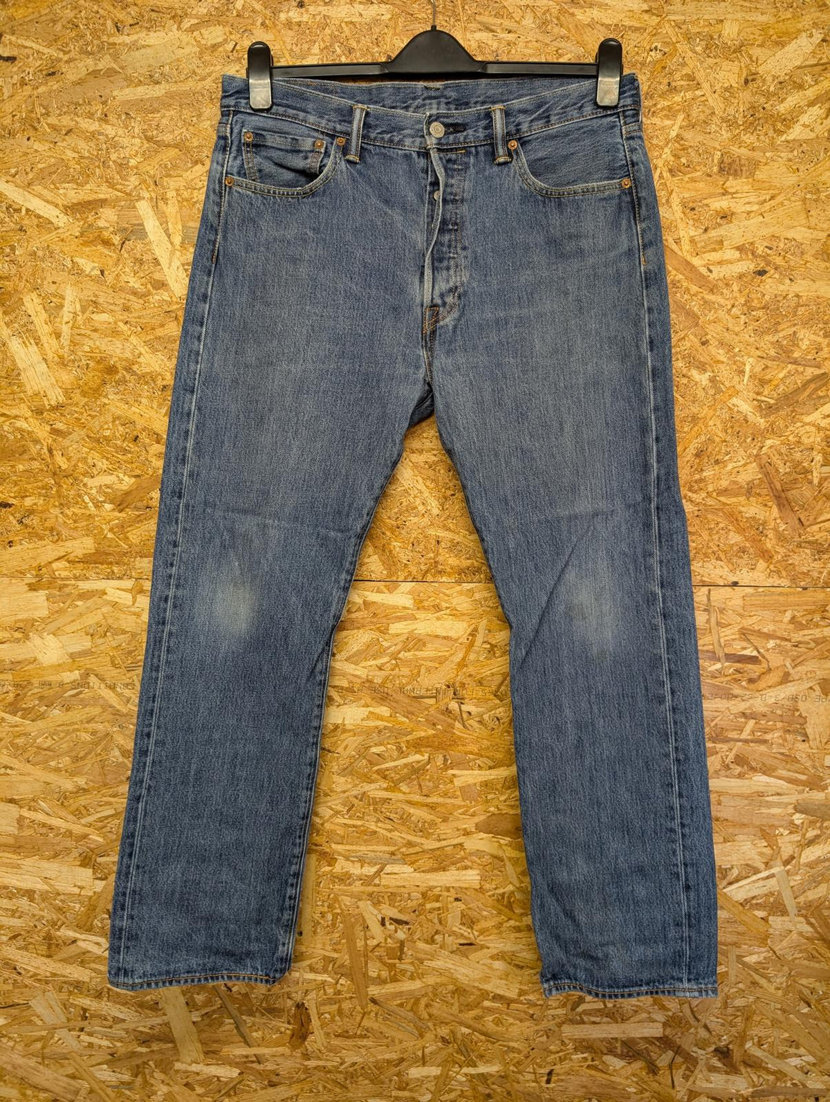 Levis 501 Jeans W34 L30 Vintage Mid Wash Blue Denim Straight Leg Button Fly