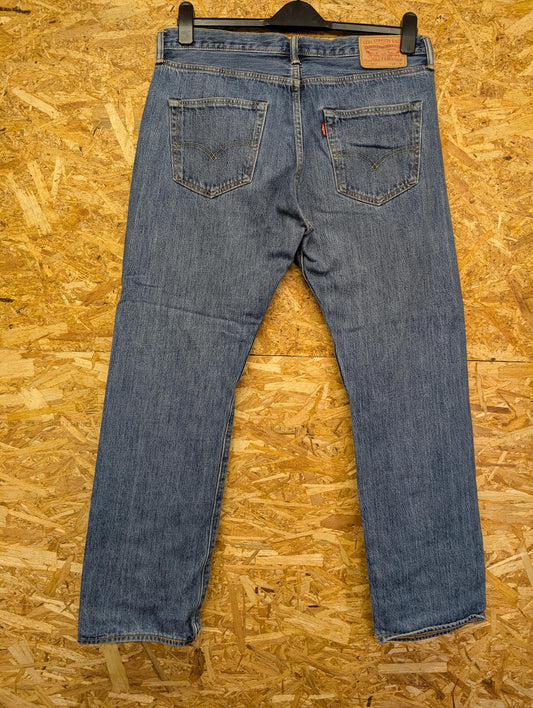 Levis 501 Jeans W34 L30 Vintage Mid Wash Blue Denim Straight Leg Button Fly