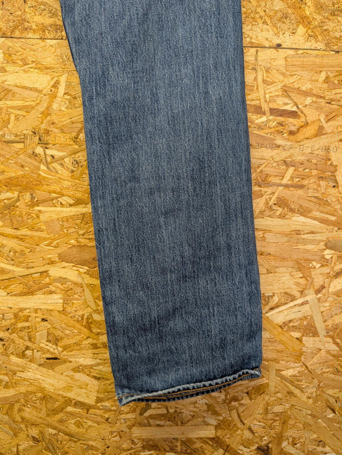 Levis 501 Jeans W34 L30 Vintage Mid Wash Blue Denim Straight Leg Button Fly