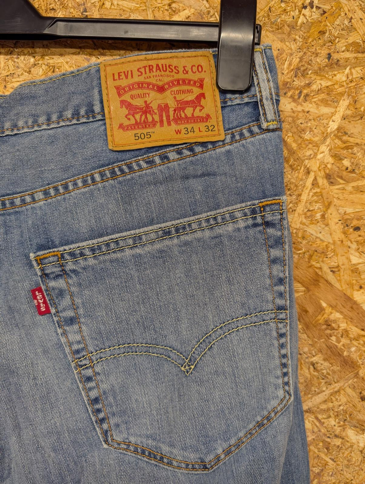 Levis 505 Blue Jeans W34 L32 Men Straight Fit Red Tab Denim Zip Fly Distressed