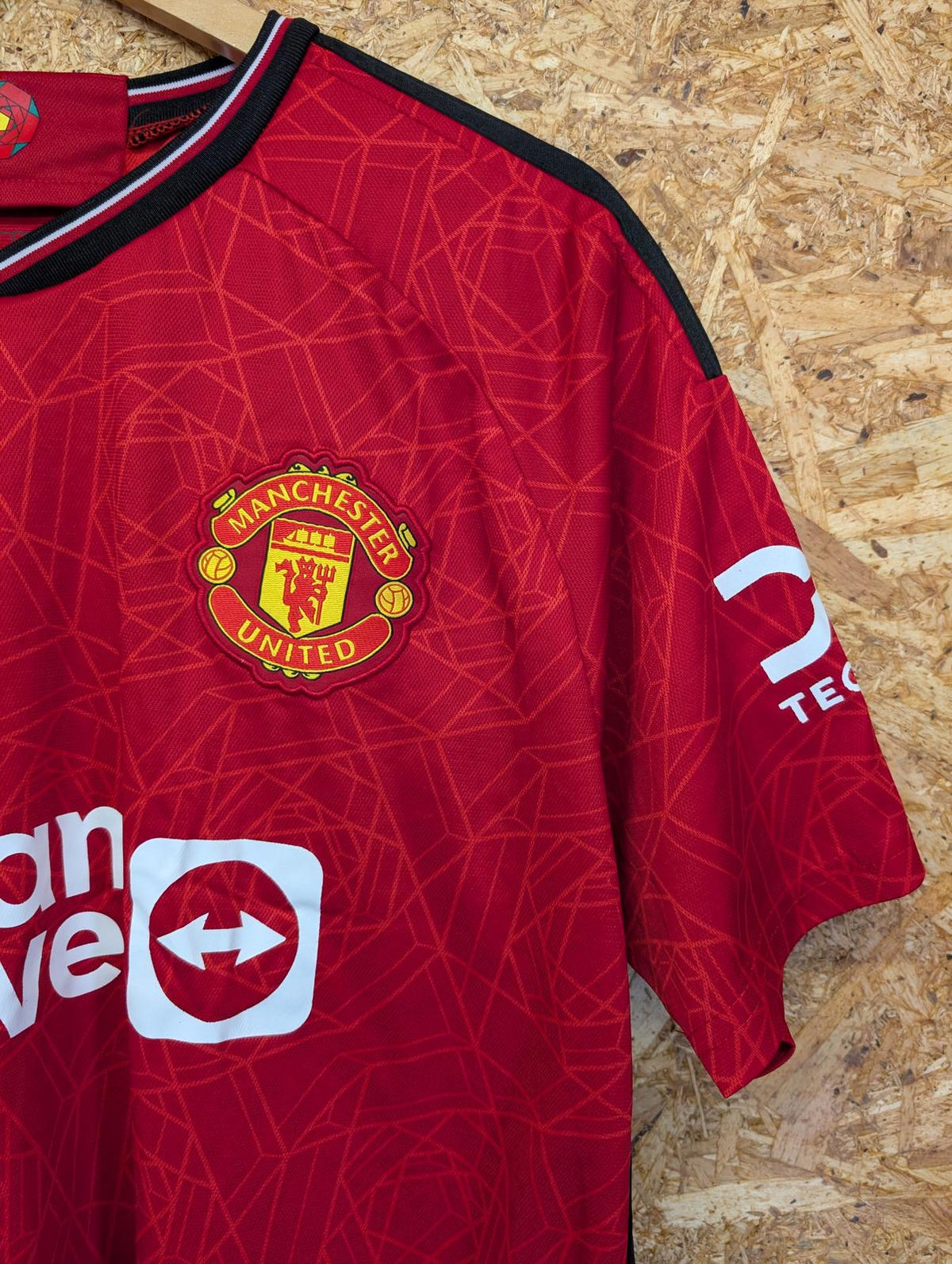 Manchester United 23-24 Home Shirt Large Men Soccer Adidas Jersey Short Sleeve