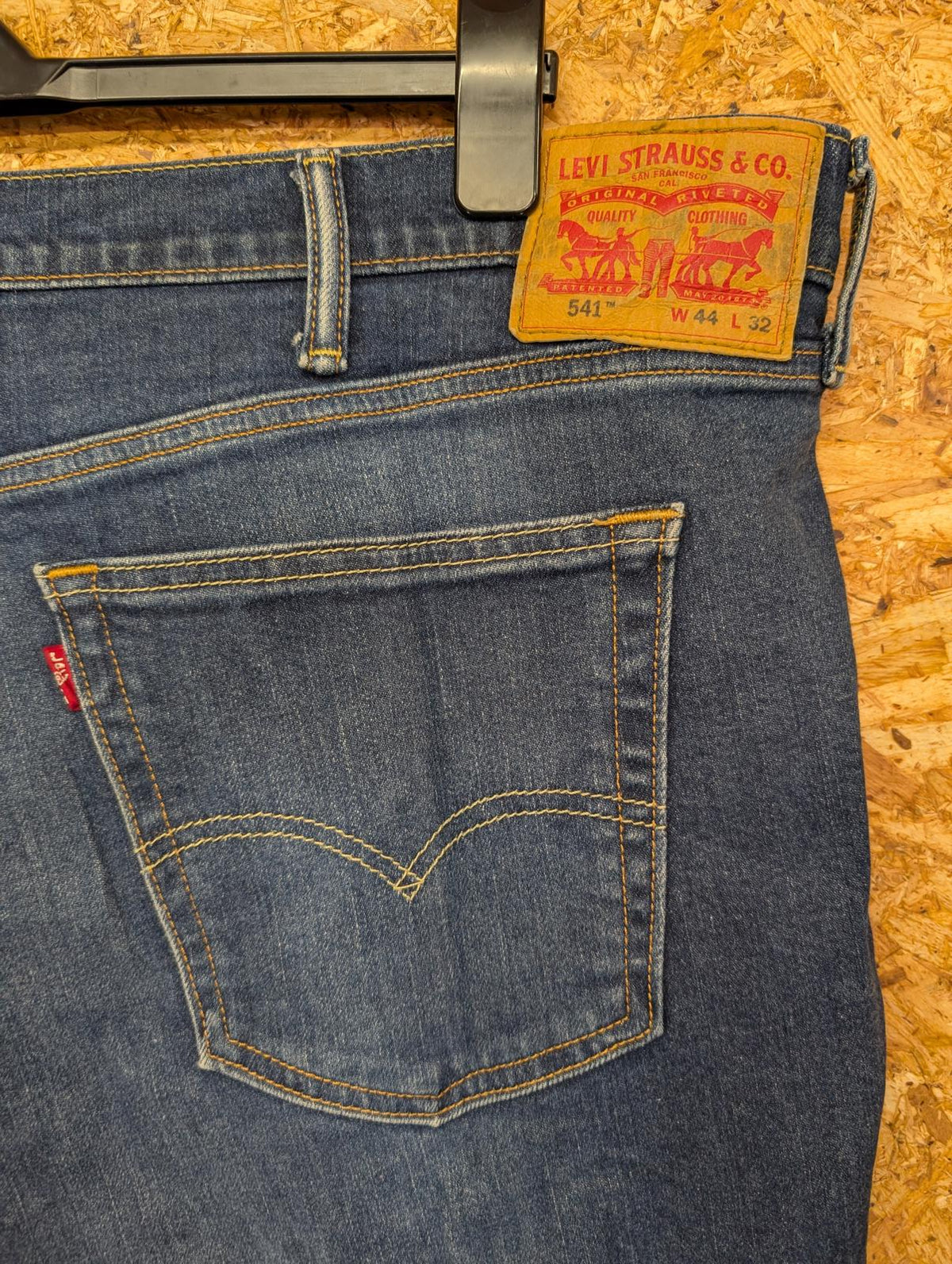 Levis 514 Blue Jeans W44 L27 Men Red Tab Straight Leg Relaxed Fit Blue Denim