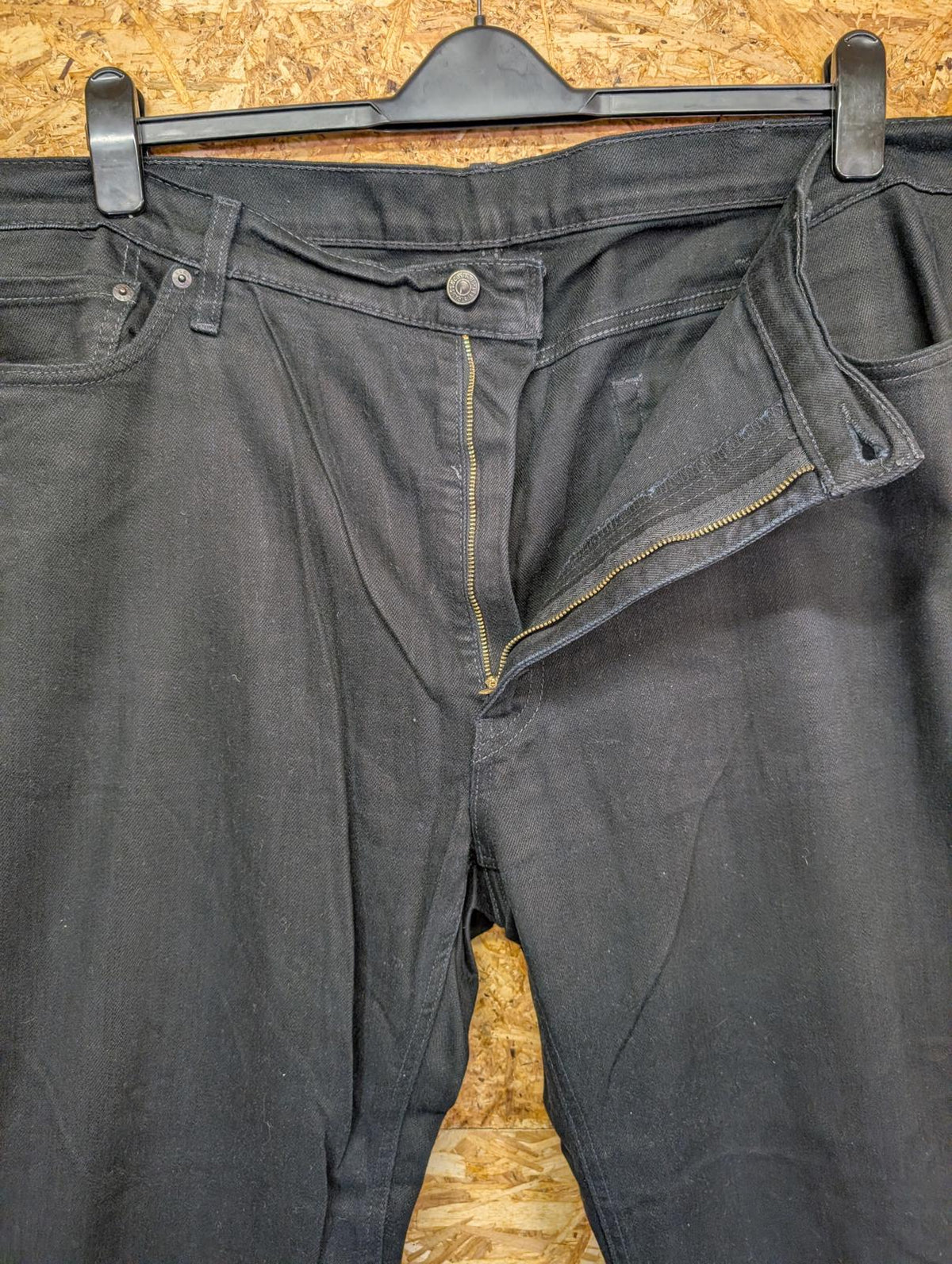 Levis 505 Jeans W44 L26 Men Straight Leg Relaxed Fit Black Zip Fly Red Tab
