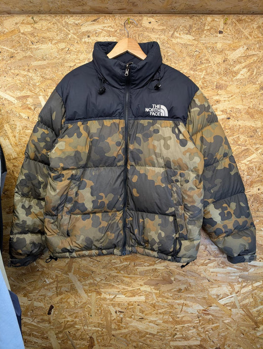TNF North Face Nuptse 700 Men Medium Goose Down Puffer Jacket Camouflage 1996