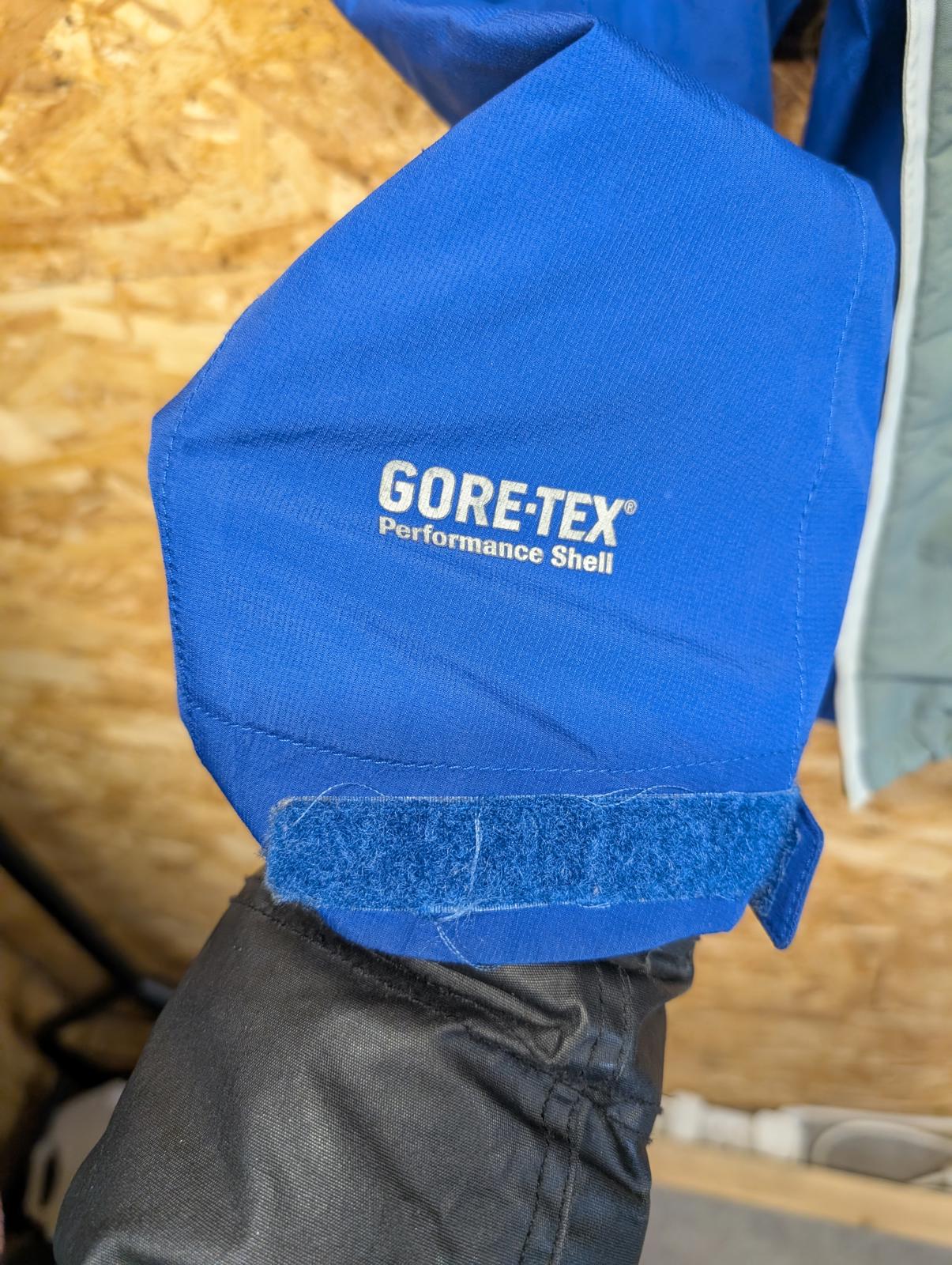 Berghaus Blue Deluge 3 Jacket Medium Men Waterproof Gore-Tex Waterproof Hooded