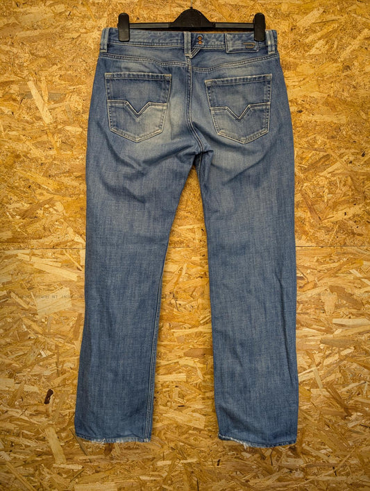 Diesel Larkee Jeans W32 L32 008AT Mid Blue Denim Regular Straight Button Fly