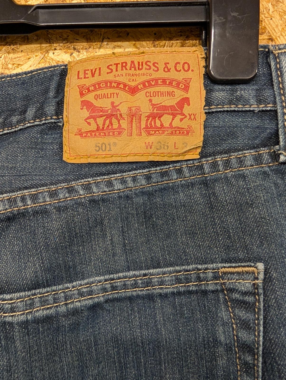 Levis 501 Jeans W36 L34 Dark Navy Blue Denim Straight Leg Button Fly Distressed