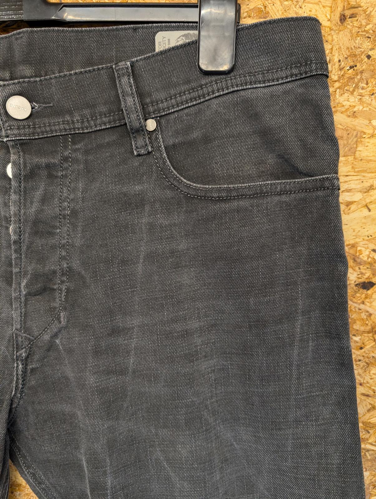 Diesel Tepphar Jeans W34 L32 Men Grey Black Stretch Denim Slim Carrot Button Fly