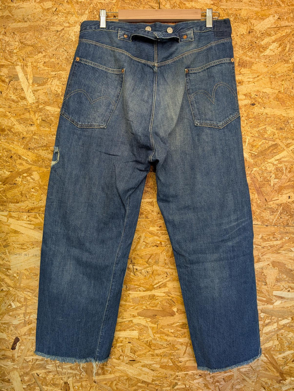 Levis Vintage Clothing 501 1915 Blue Jeans W32 Cinch Raw Hem Cropped Selvedge