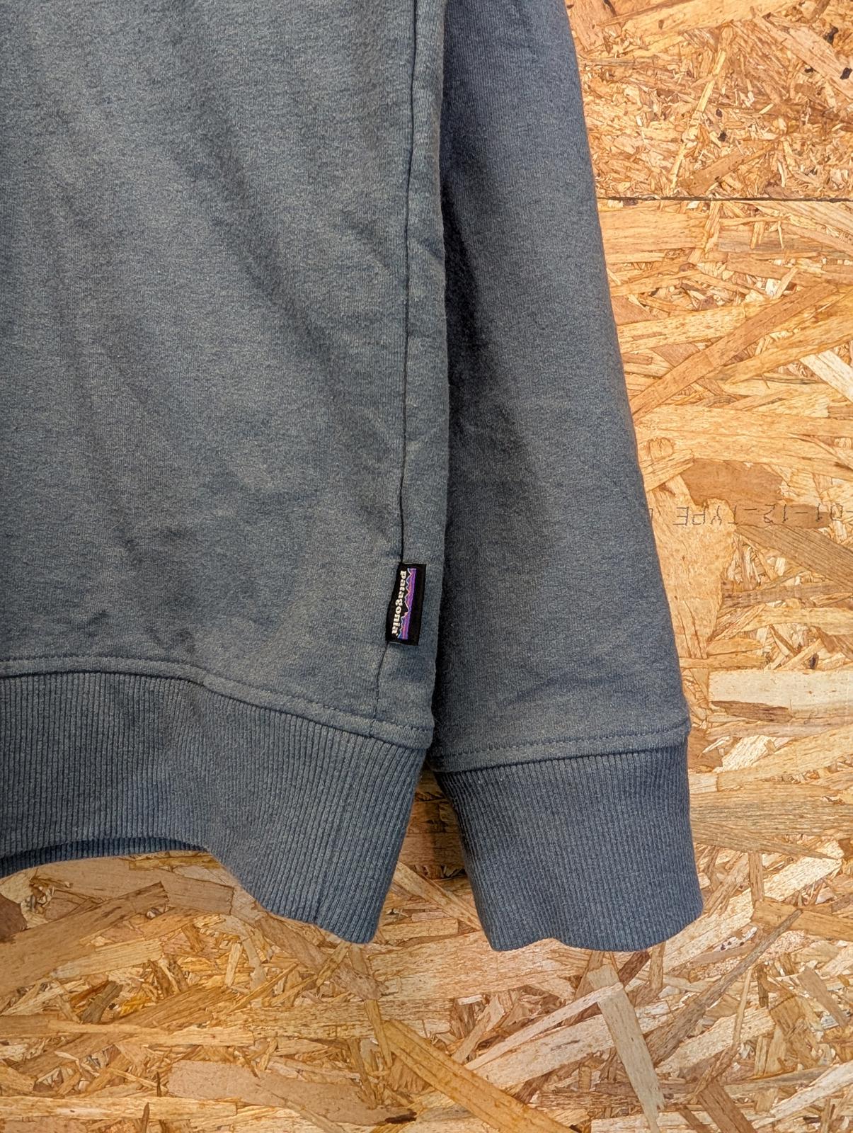 Patagonia Crew Neck Sweatshirt XL Men Pullover Teal Blue Jumper Bear P6 Logo