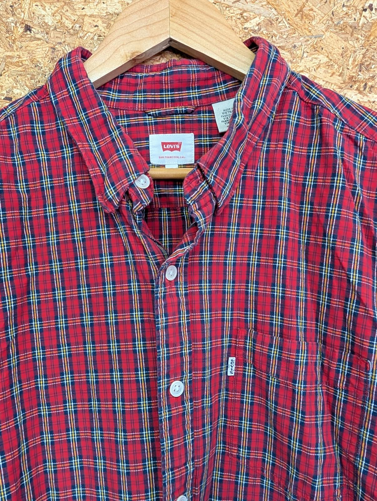 Vintage Levis Supima Cotton Shirt XL Men L/S Red Blue Check Button Collar Pocket
