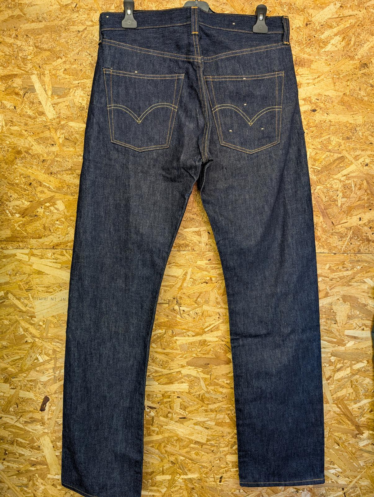 Levis Vintage Clothing 501 Jean W32 L34 Rigid Navy Blue Selvedge Bing Crosby LVC