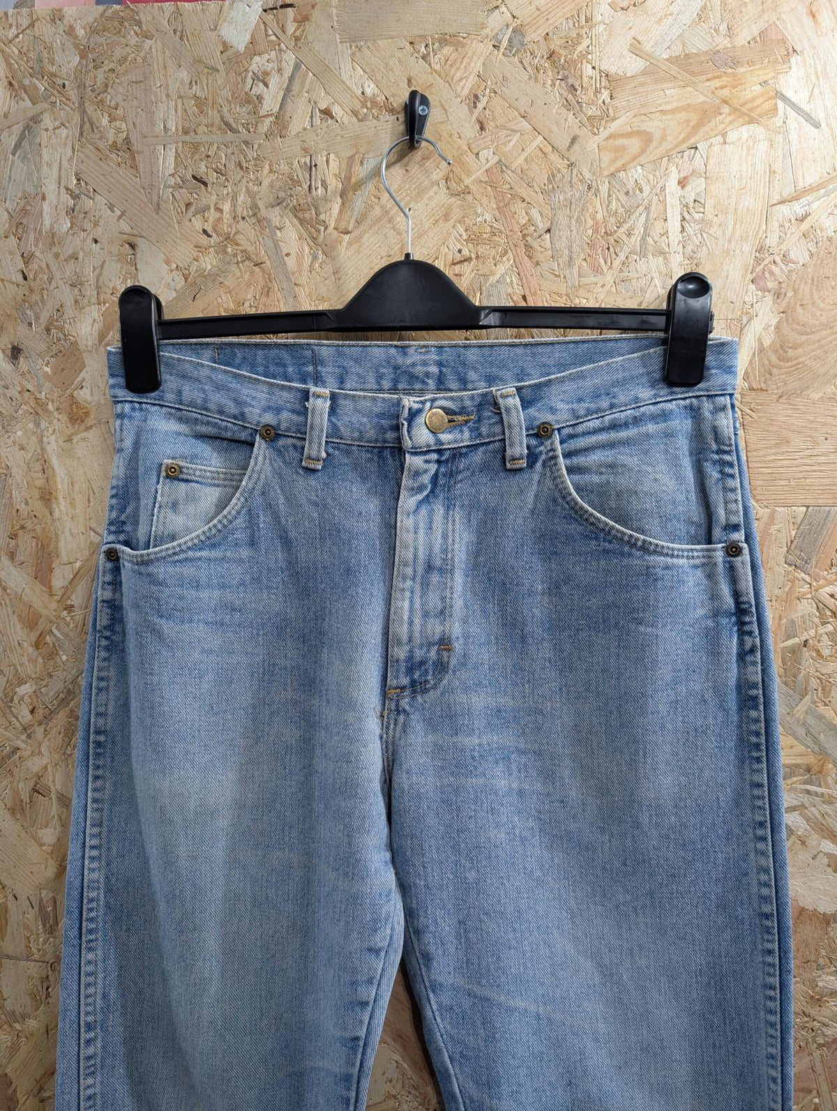 Wrangler Light Blue Jeans W32 L30 Made in USA Straight Leg Regular Fit Stonewash