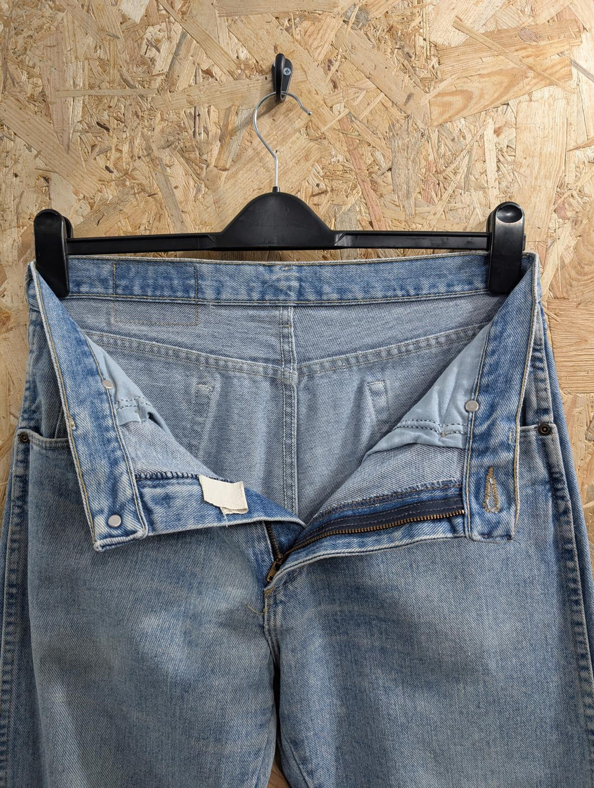 Wrangler Light Blue Jeans W32 L30 Made in USA Straight Leg Regular Fit Stonewash
