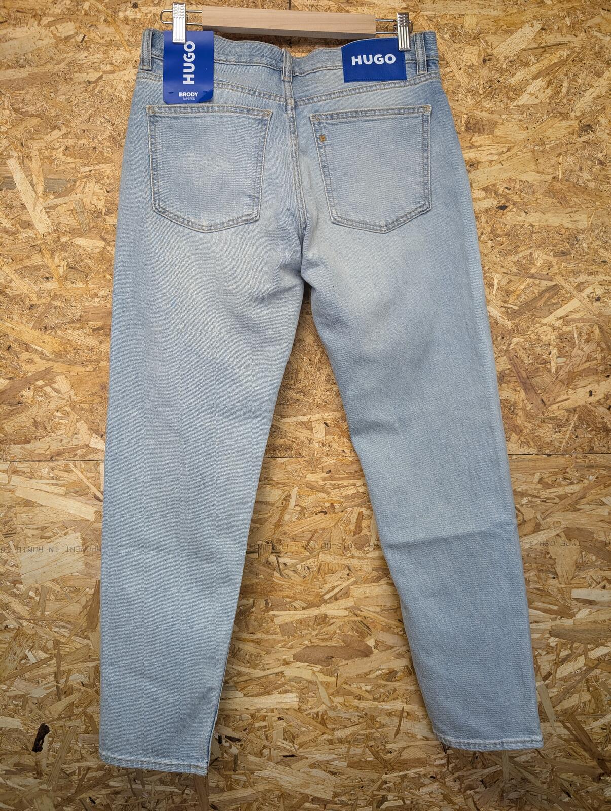 Hugo Boss Brody Jeans W29 L32 Tapered Fit Light Blue Denim Straight Button Fly