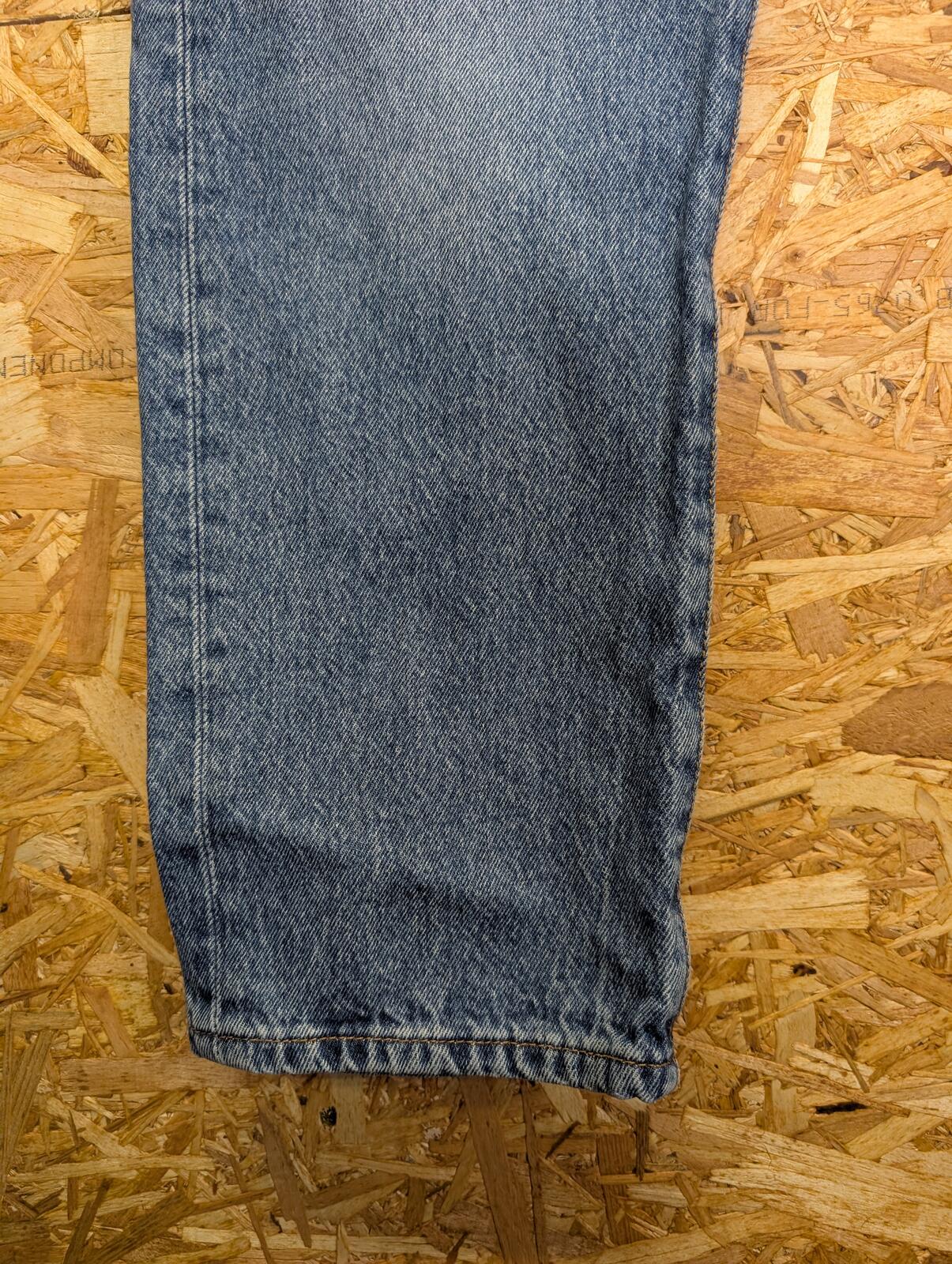 Levis 501 Original Cropped Jeans Size 8 W30 L26 Women Light Blue Button Fly