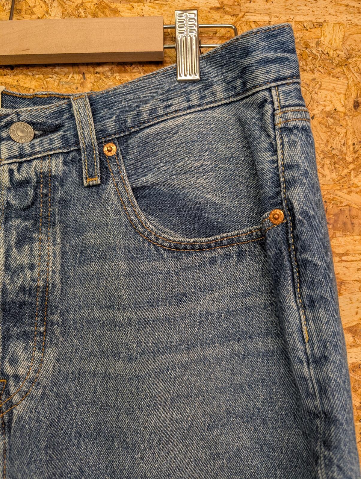 Levis 501 Original Cropped Jeans Size 8 W30 L26 Women Light Blue Button Fly