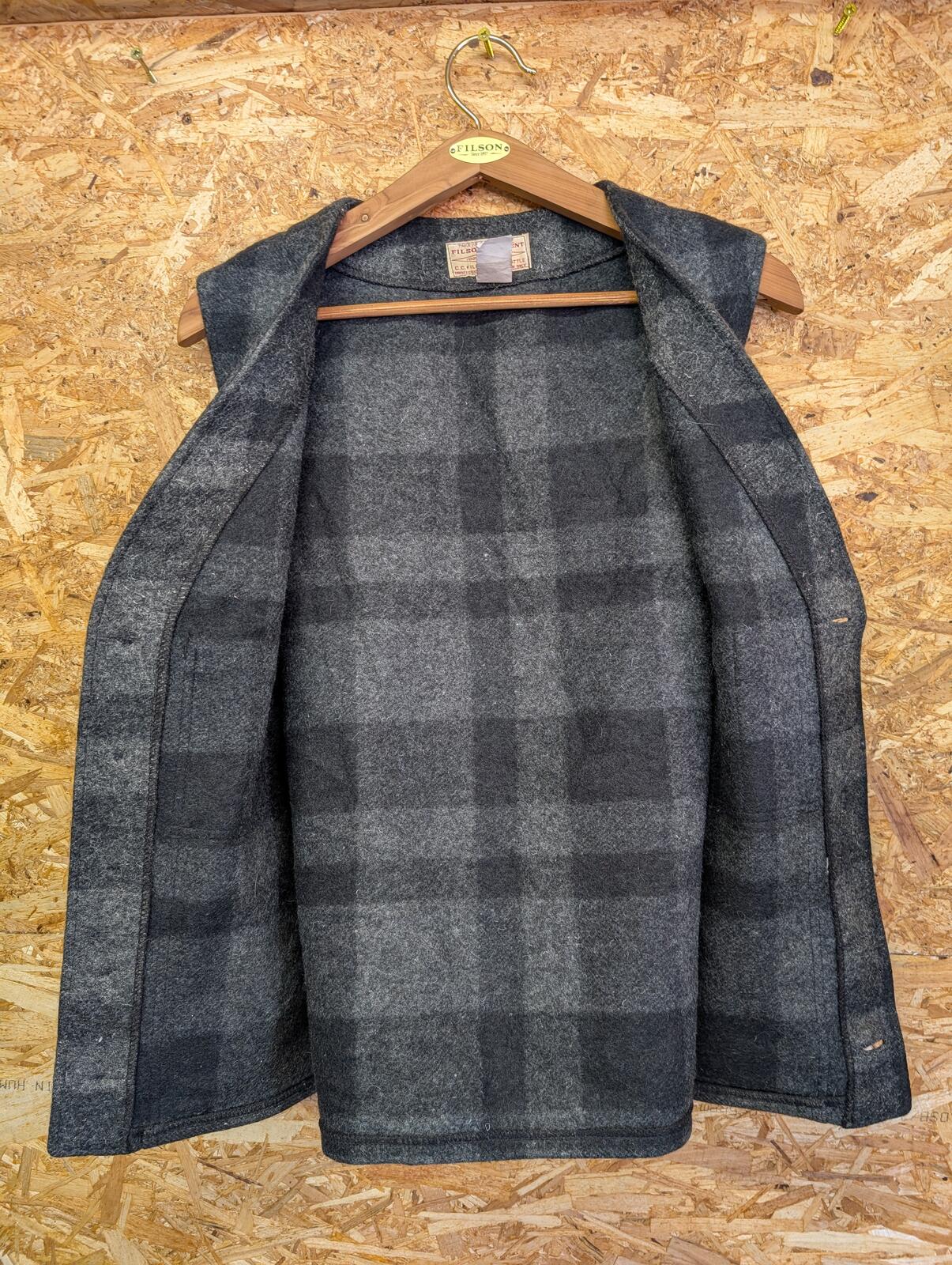 Filson Mackinaw Vest XL 44 Men Grey Black Check Wool Waistcoat Gilet Body Warmer