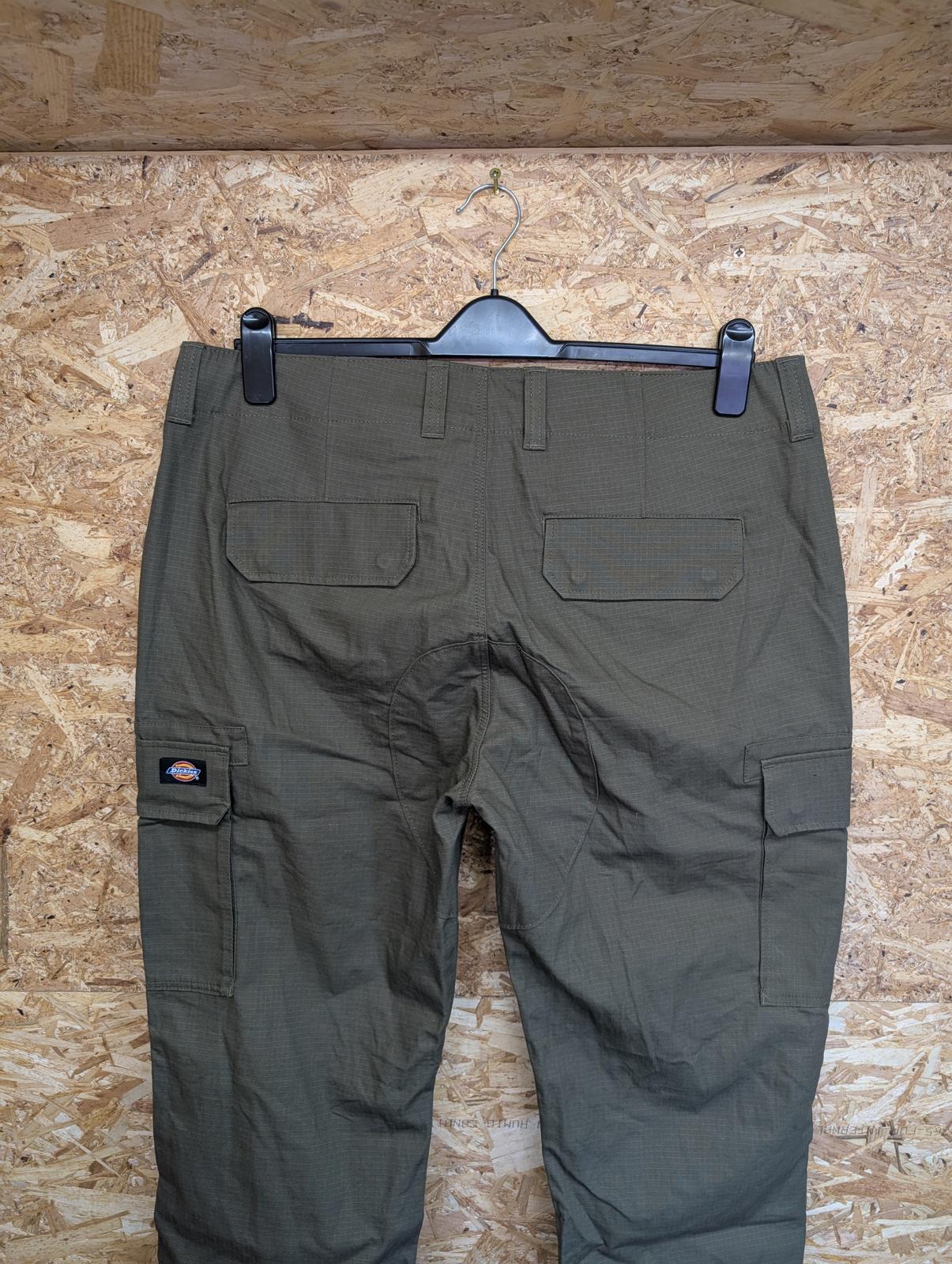 Dickies Cargo Pants W36 L32 Khaki Green Trousers Baggies Skate Carpenter Ripstop