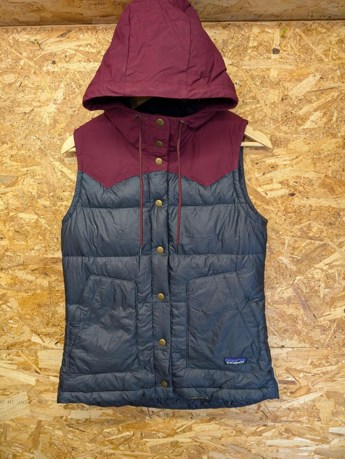 Patagonia Hooded Puffer Gilet Womens XS Navy Blue Burgundy Down Feather Fill