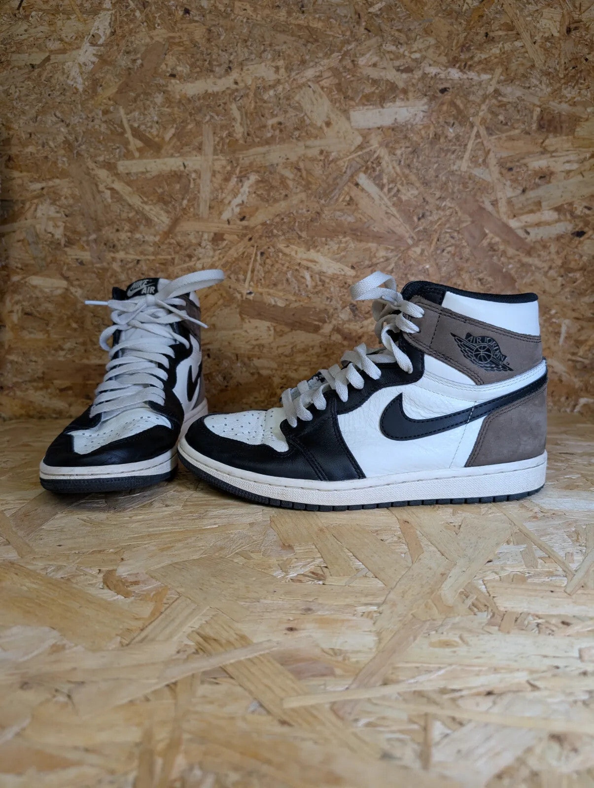 Nike Jordan 1 Retro High Dark Mocha Womens UK 6.5 Leather Suede Brown White
