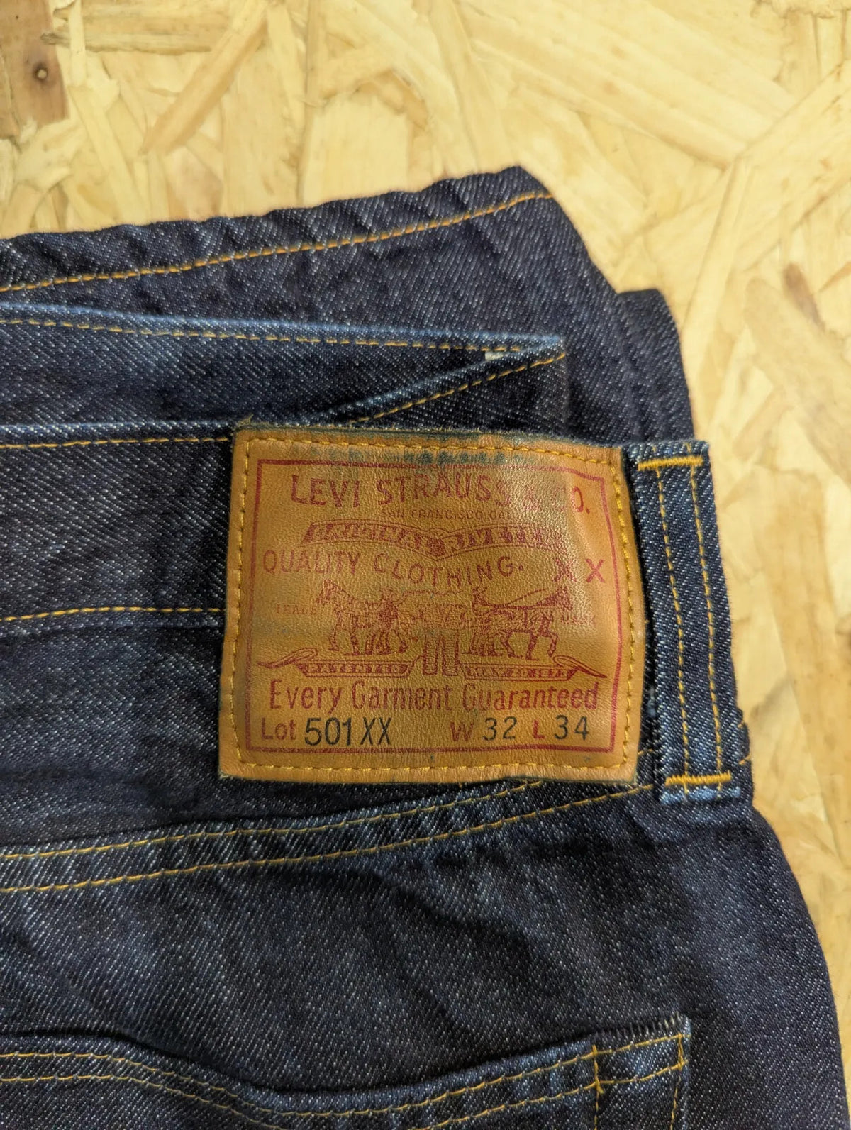 Levis Vintage Clothing 1947 501 XX Jeans Mens W32 L34 Dark Blue Wash Japan LVC