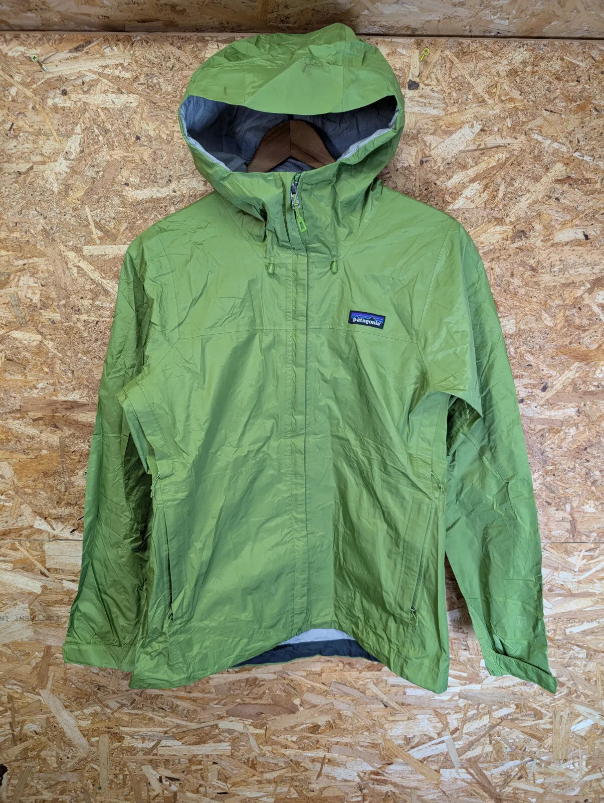 Patagonia Torrentshell Jacket Women Small Green Pockets Hooded Waterproof Anorak