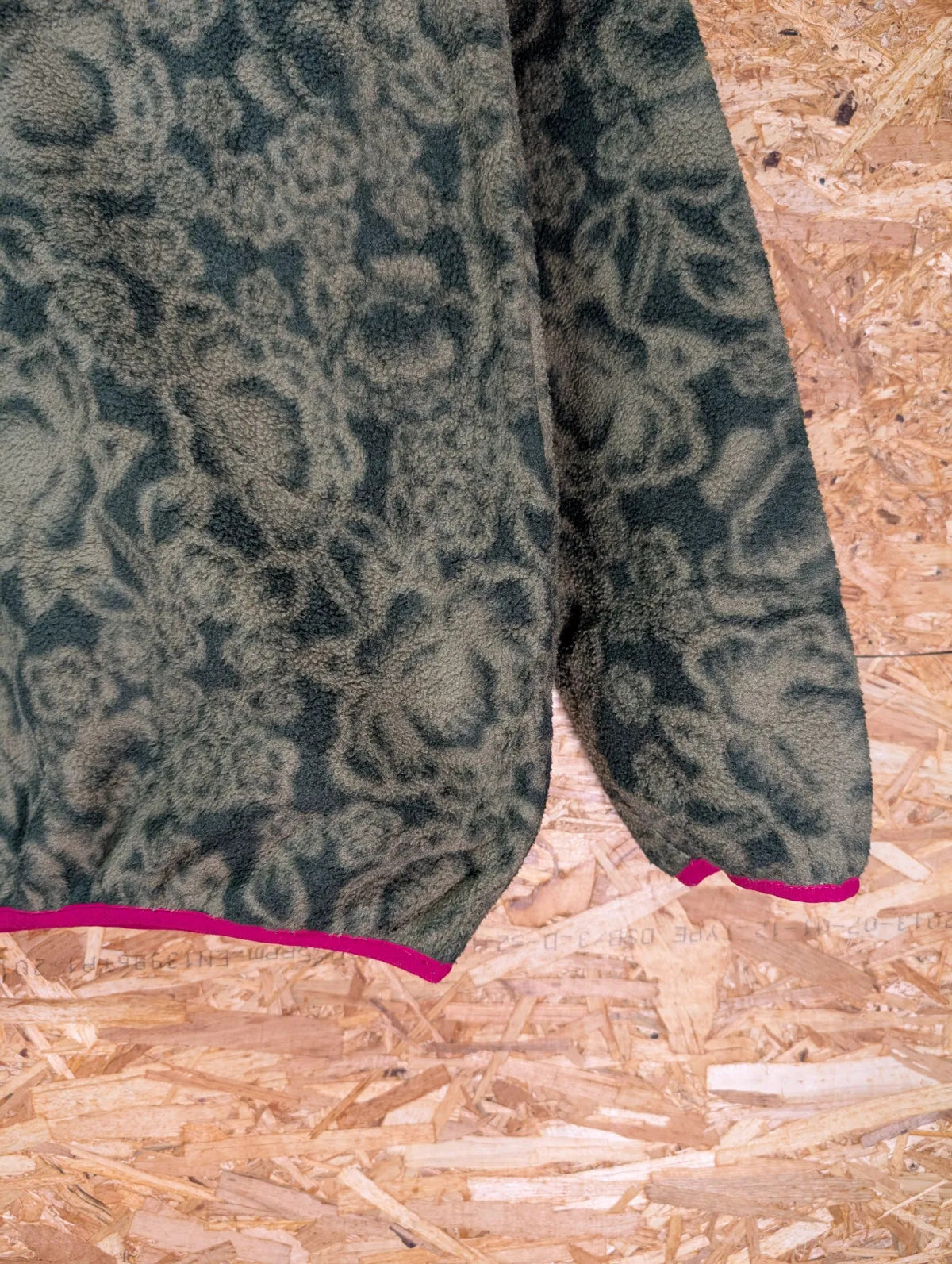 Patagonia Synchilla Fleece Womens XS Green Lotus Flower Snap-T Pink Trim Retro