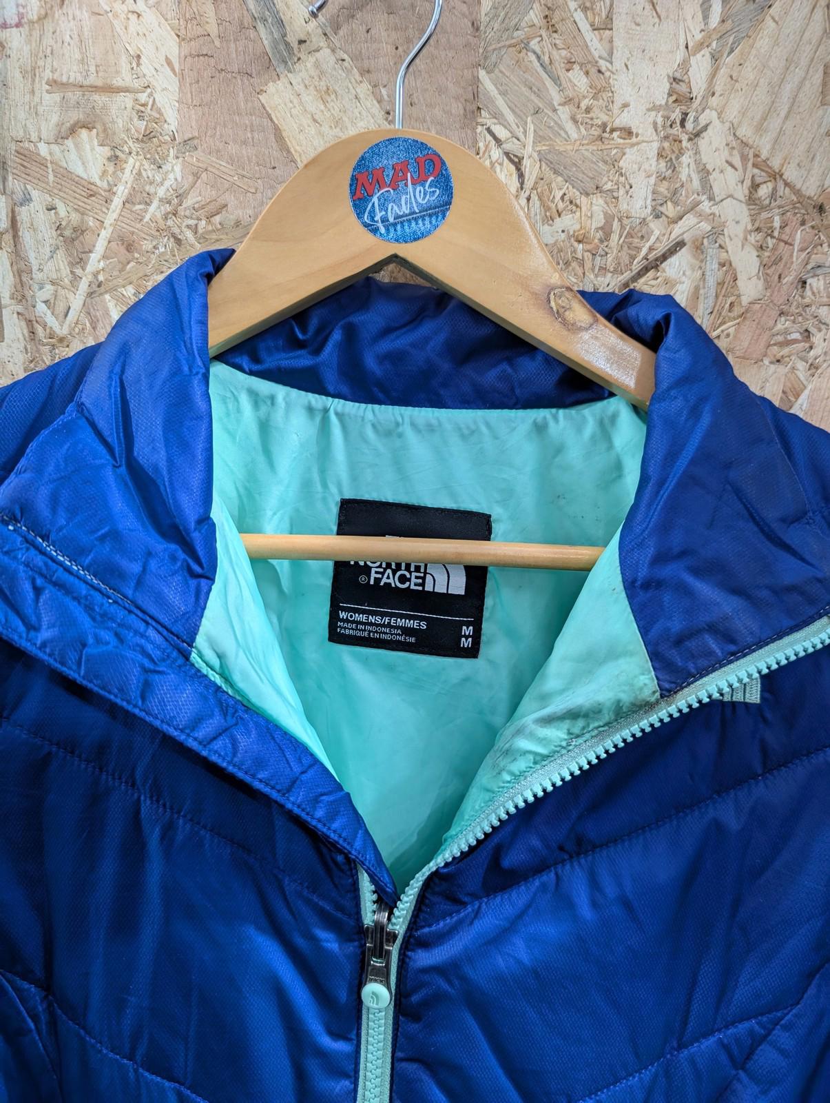 The North Face Women's Jacket Medium Quilted Zip Purple Blue Turquoise Outdoor