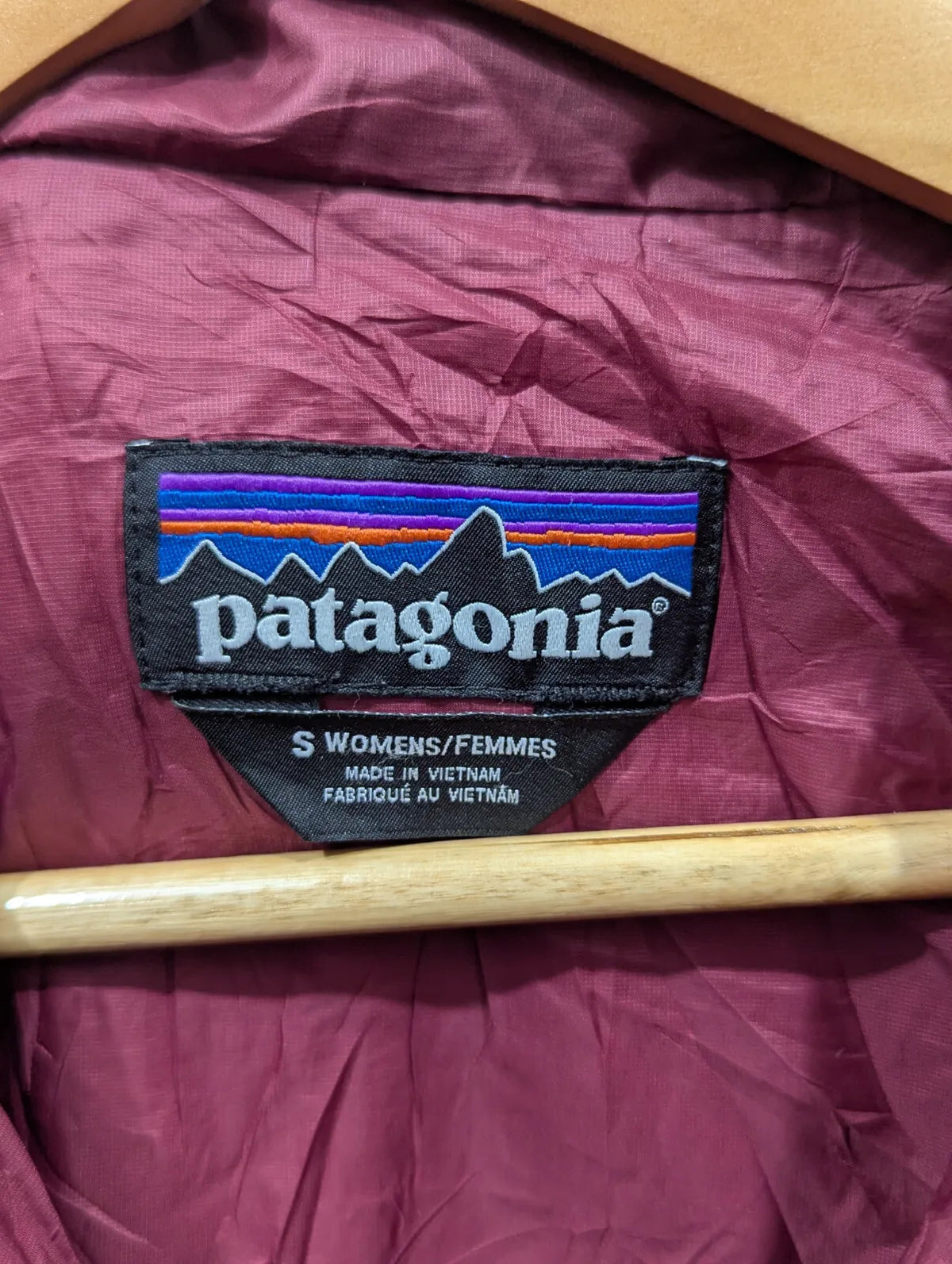 Patagonia Nano Puff Jacket Women Small Burgundy PrimaLoft Quilted Insulated Hood