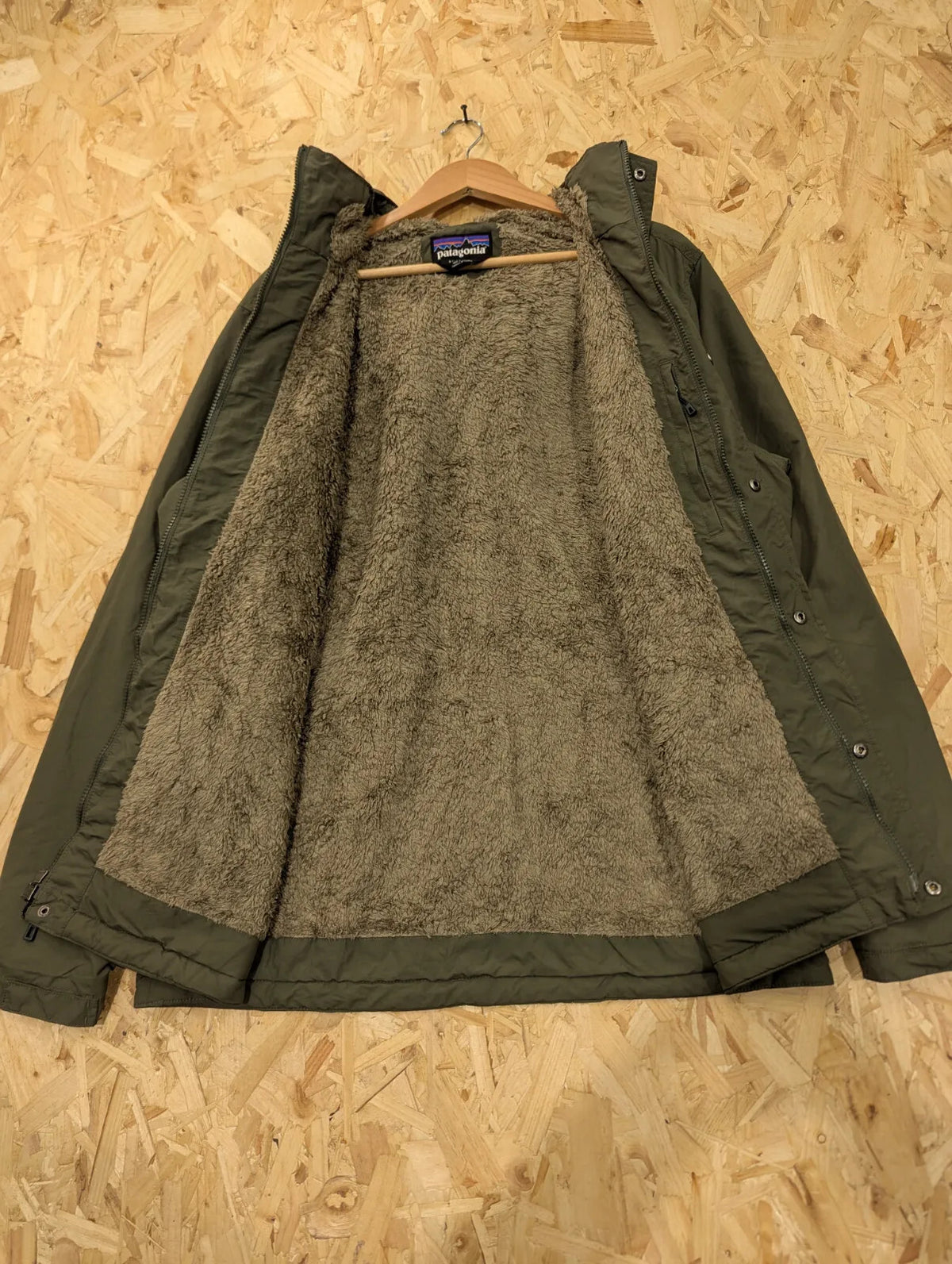 Patagonia Isthmus Parka Jacket Mens Large Green Fleece Lined Hooded Winter Coat