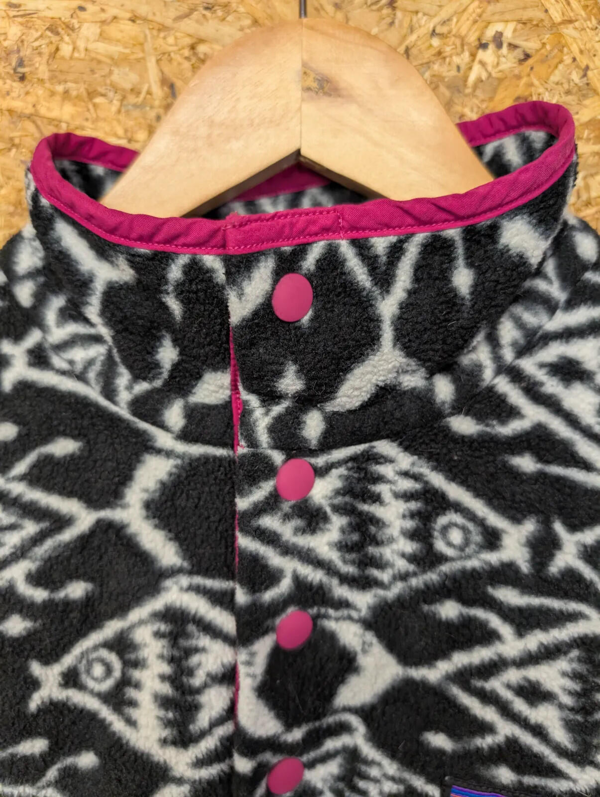 Patagonia Fleece Pullover Women XS Black White Pink Synchilla Geometric Snap-T