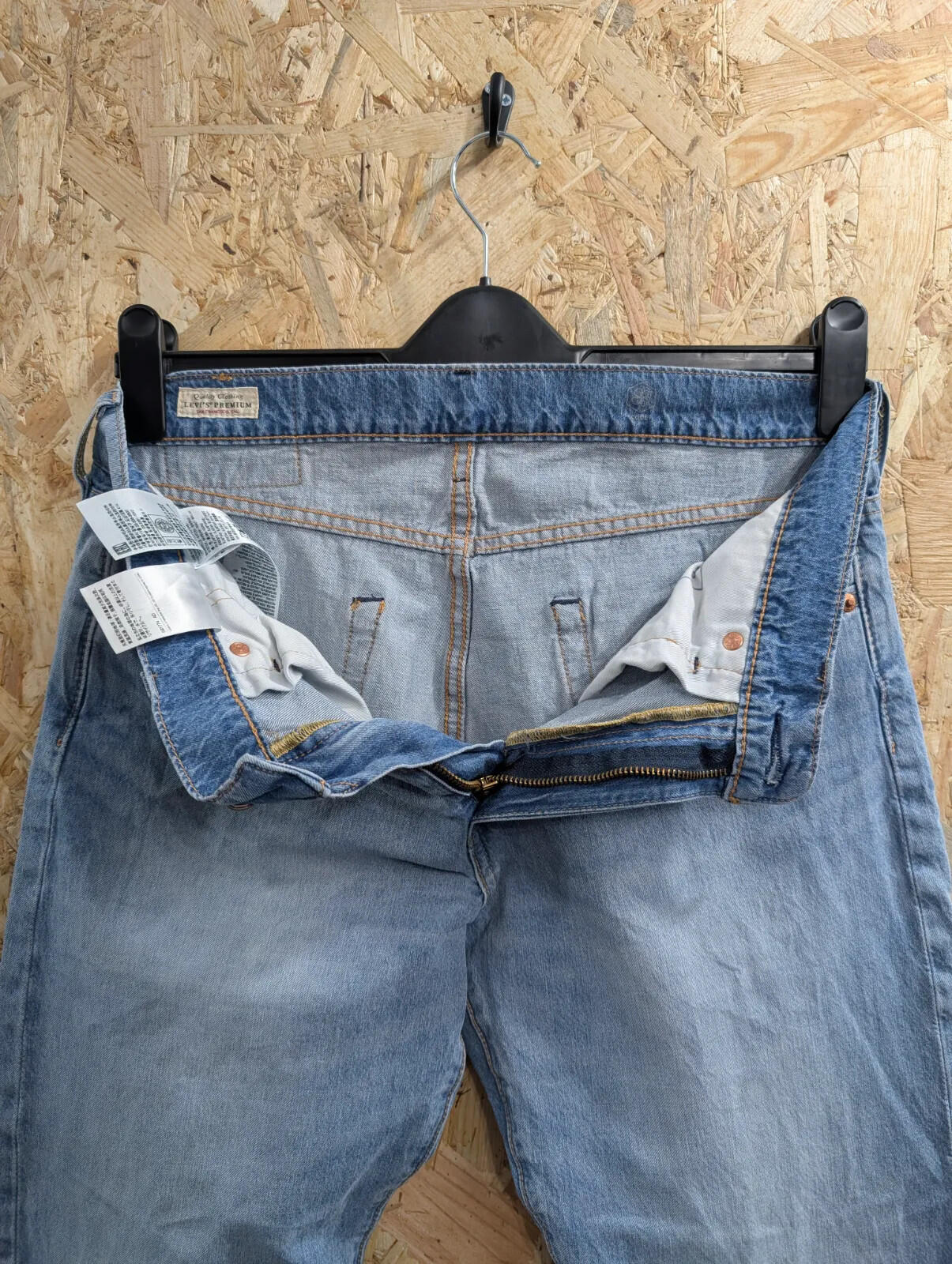 Levis 502 Jeans Mens W32 L32 Light Blue Wash Denim Zip Fly Regular Straight Leg