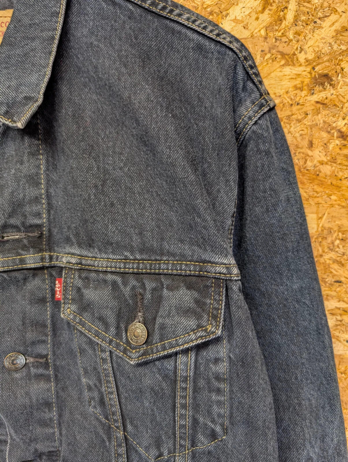 Vintage Levis Denim Trucker Jacket Mens Large Dark Navy Blue Relaxed Fit 90s