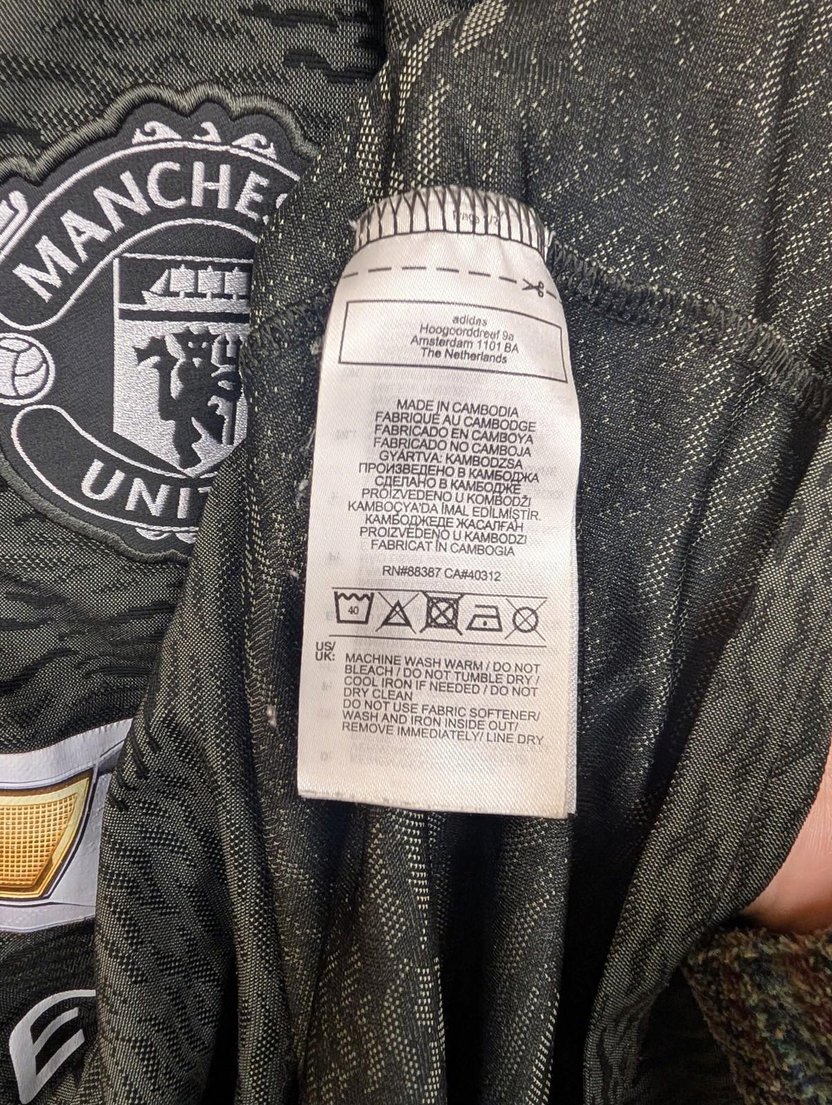 Adidas Manchester United Large Men Goalkeeper Football Shirt Black 2020 Kit Grey