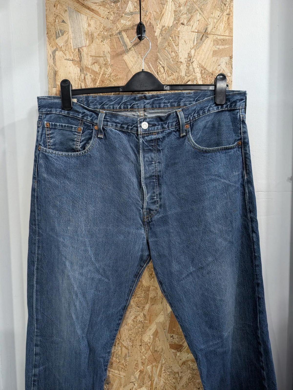 Levis 501 Blue Jeans W32 L34 Men Big E Premium Straight Leg Denim Blue Mid Wash