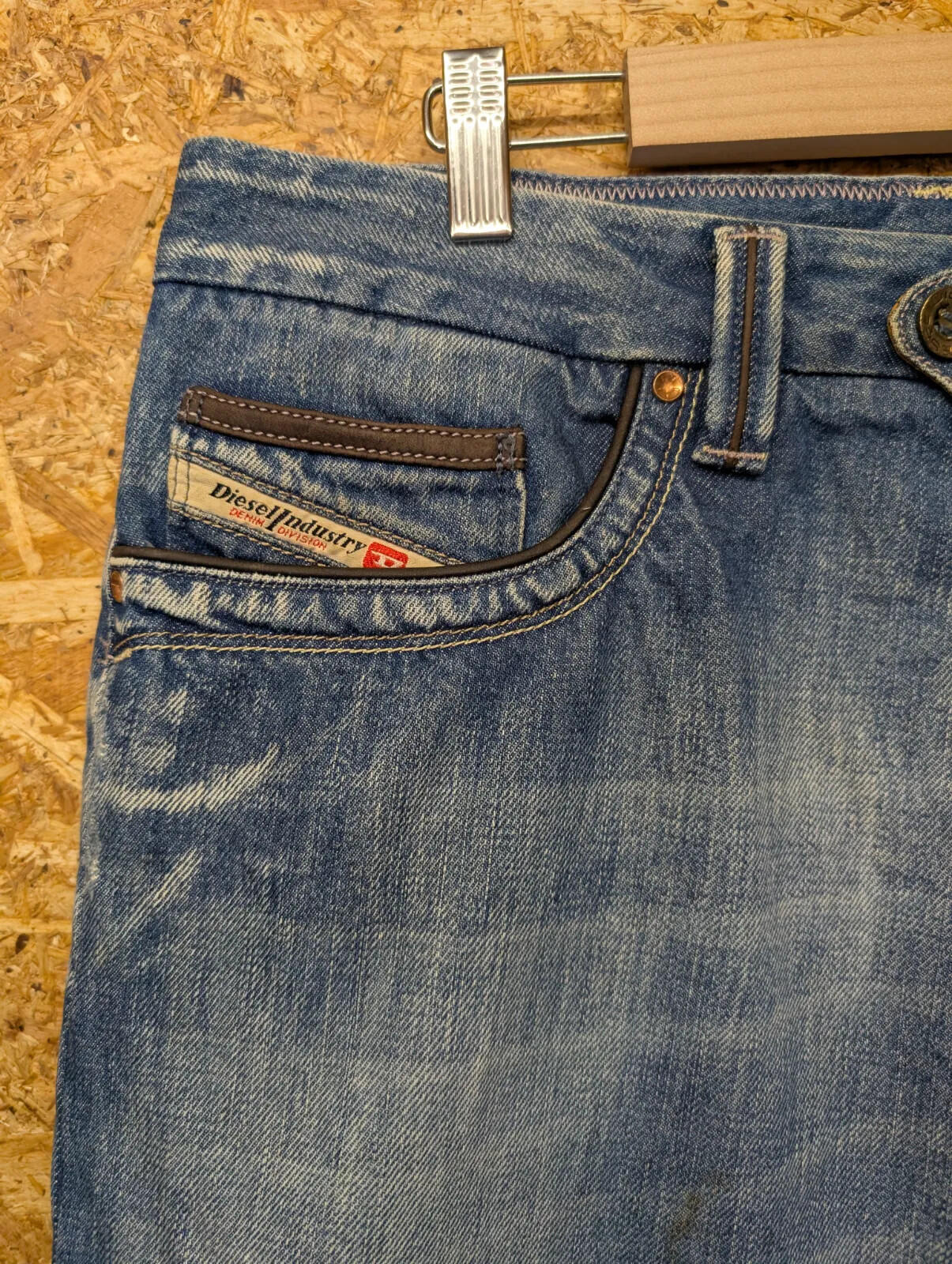 Diesel Arker FP Jeans Mens W34 L32 Blue Straight Leg Button Fly Made in Italy