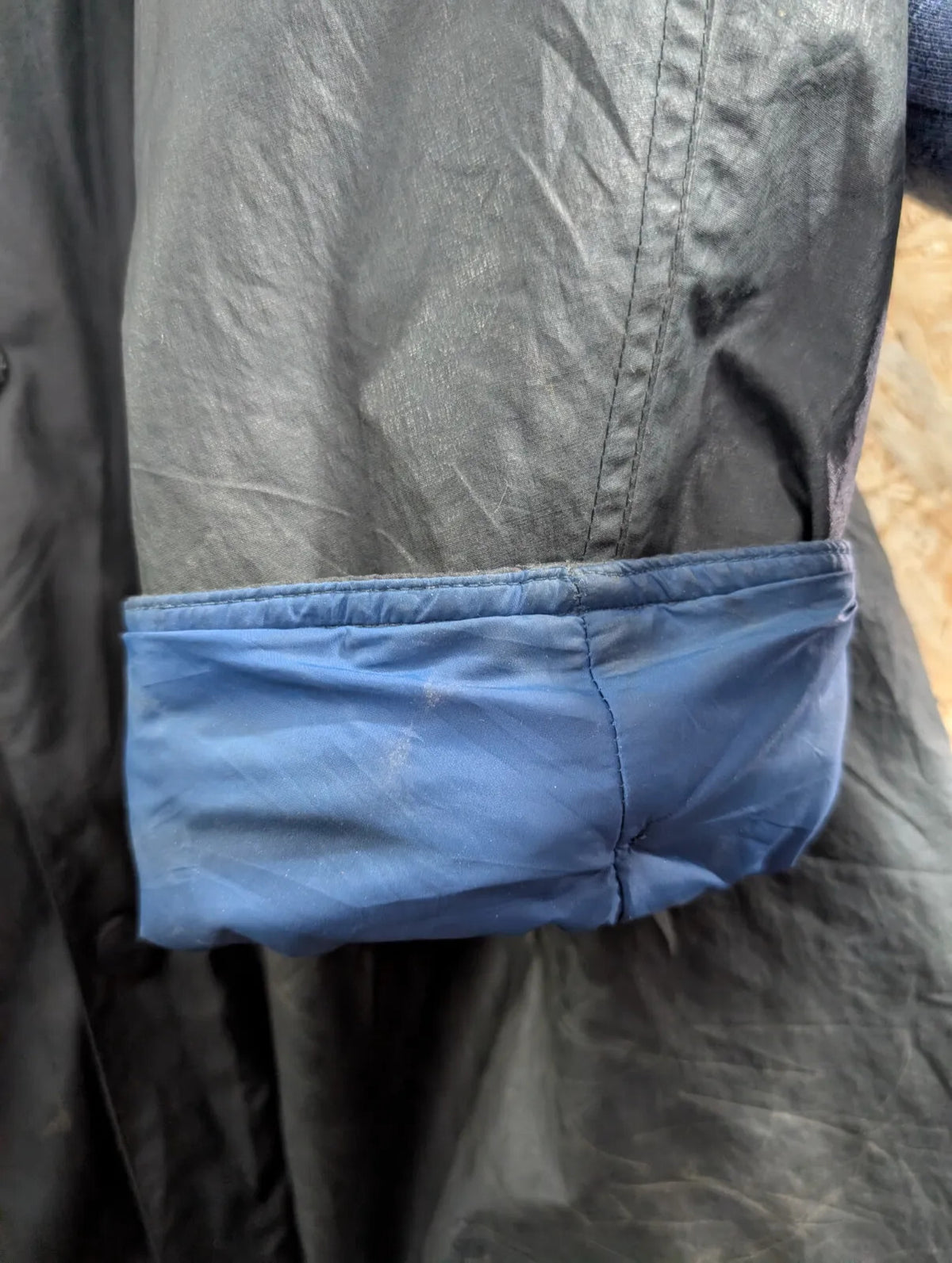 Barbour Wax Jacket Mens Medium Navy Blue Quilted Waterproof Breathable Padded